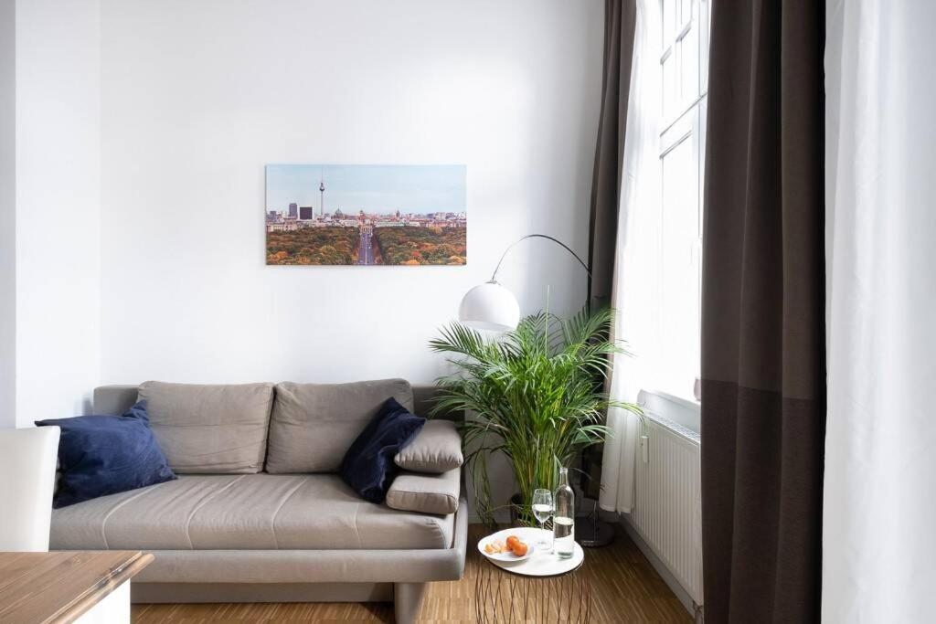 SC 05 by ROCKCHAIR Apartments l SUPERHOST Status l 2 Bedrooms Boxspringbeds Balcony Elevator - Cozy Family & Business Flair welcomes you!