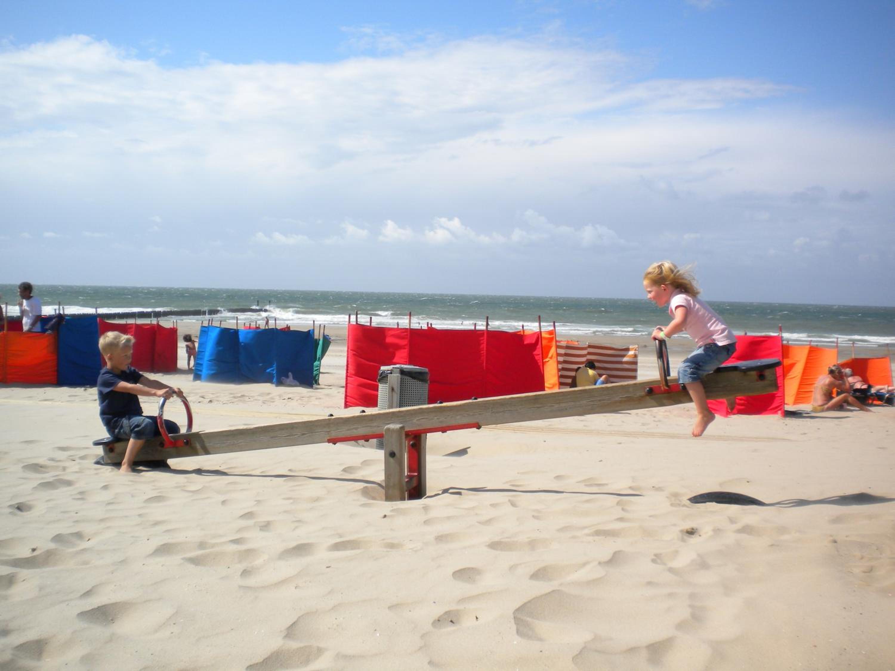 Koetsementen appartementen met strandcabine view 3