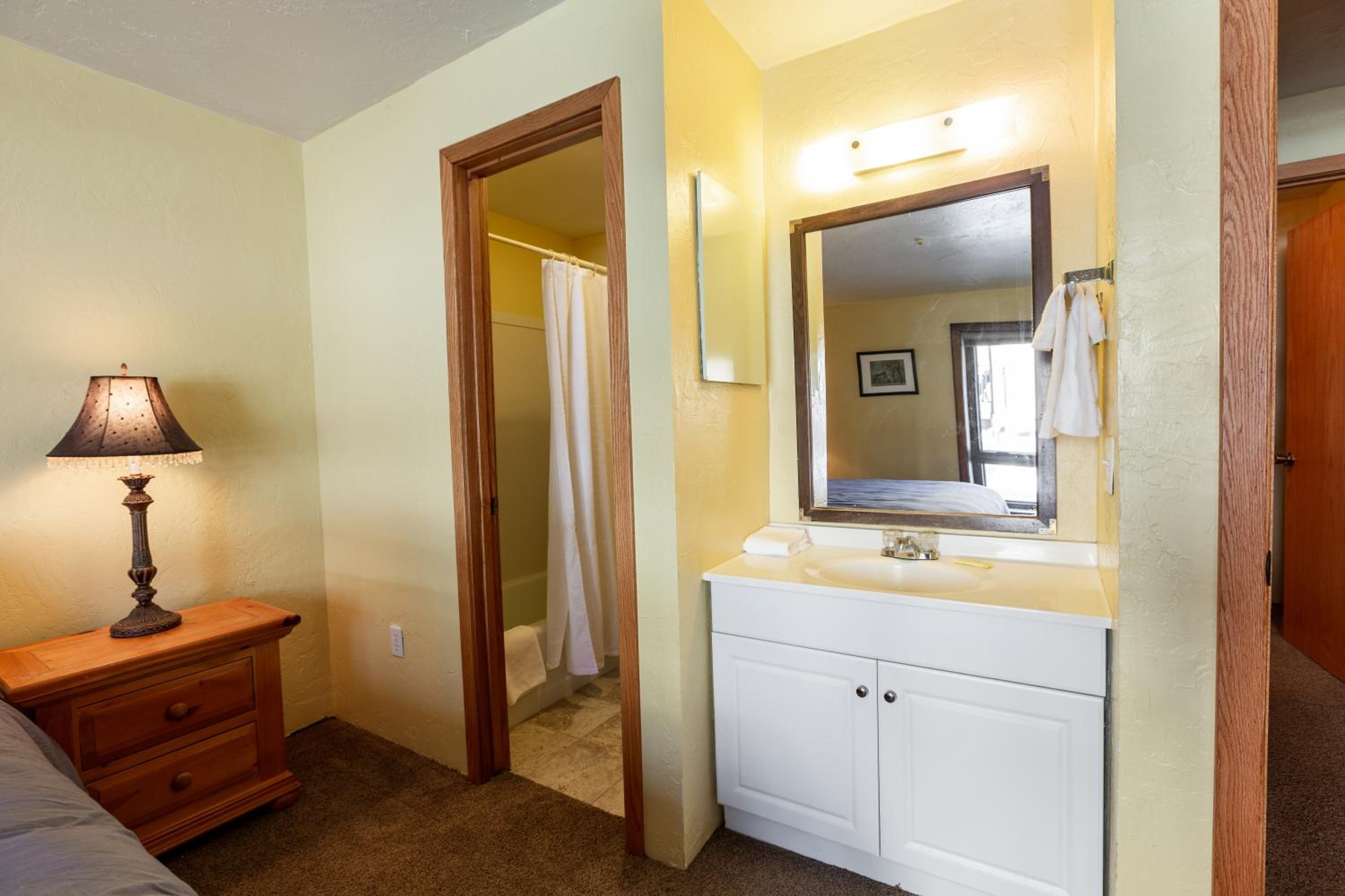 Breakaway West - Studio, 2,3 Bedrooms by Vail Realty