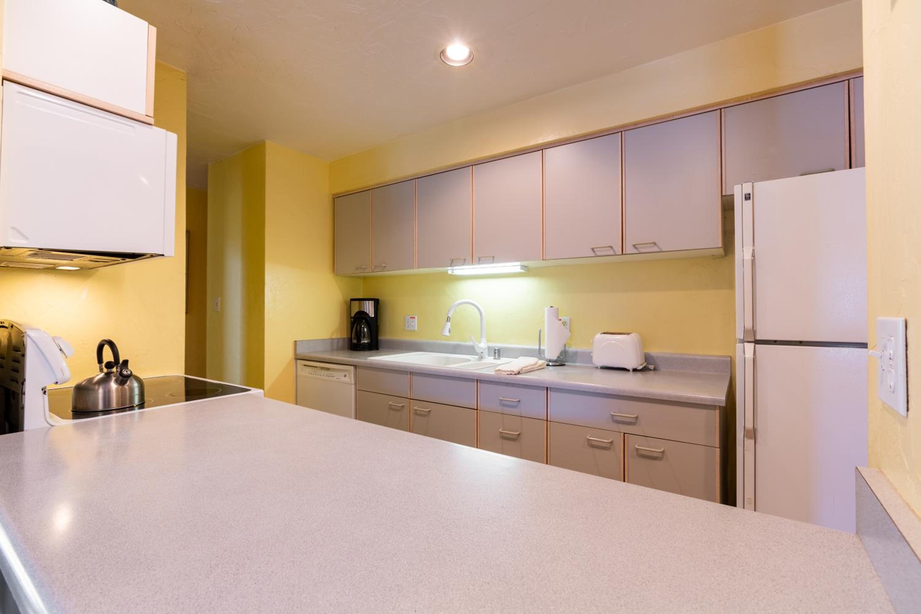 Breakaway West - Studio, 2,3 Bedrooms by Vail Realty