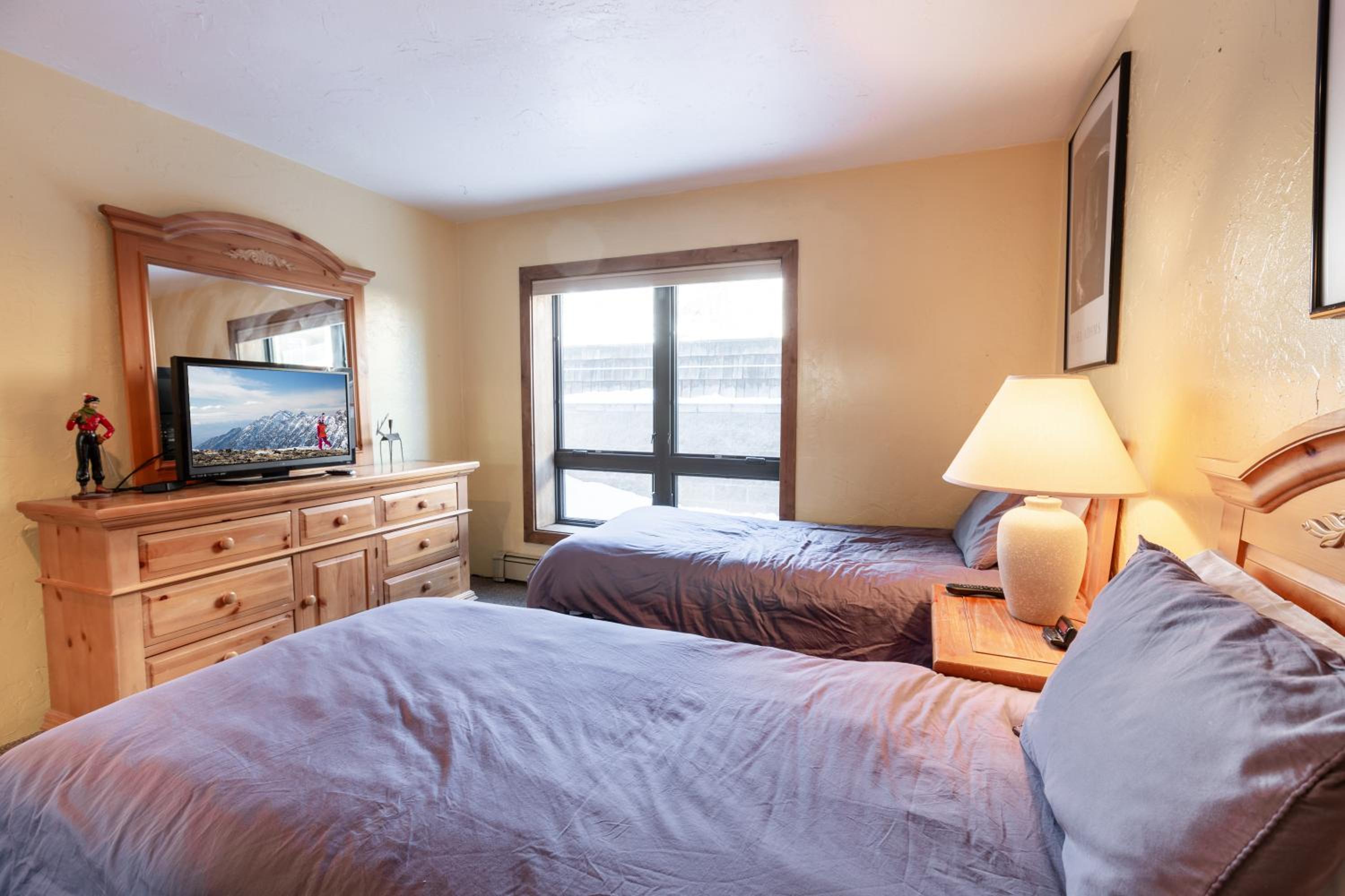 Breakaway West - Studio, 2,3 Bedrooms by Vail Realty