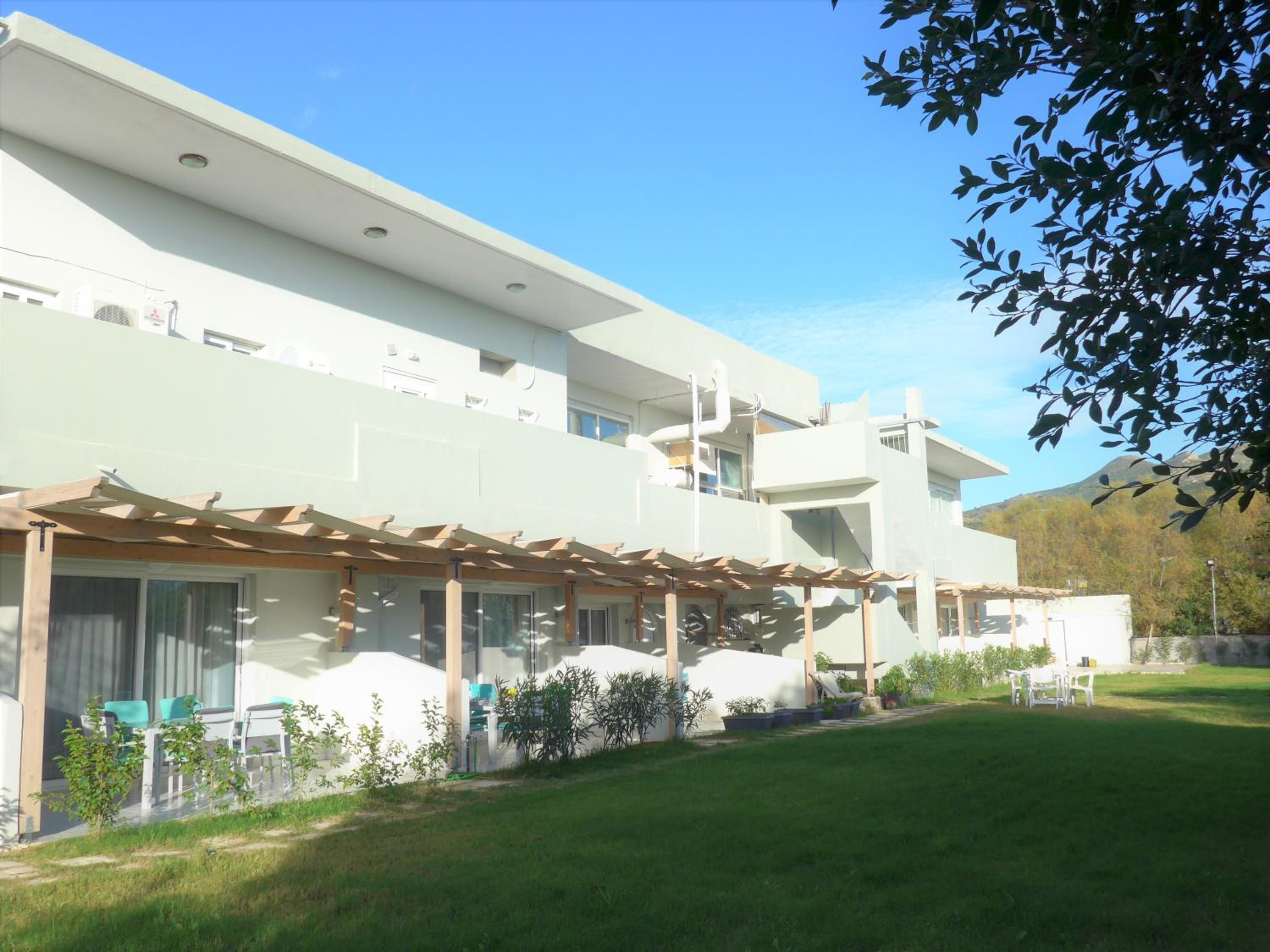 Kalamaki Plaza Apartments