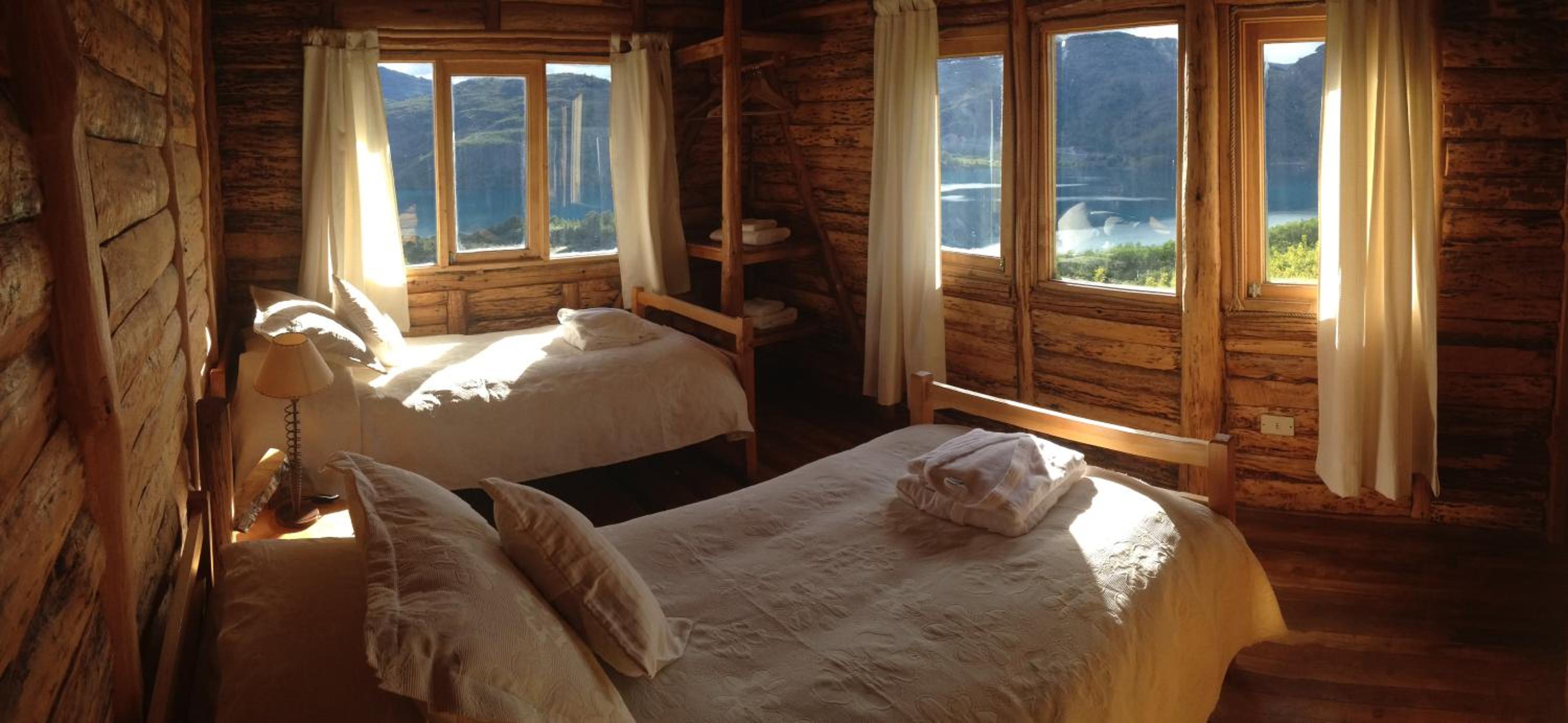 Mallin Colorado Ecolodge