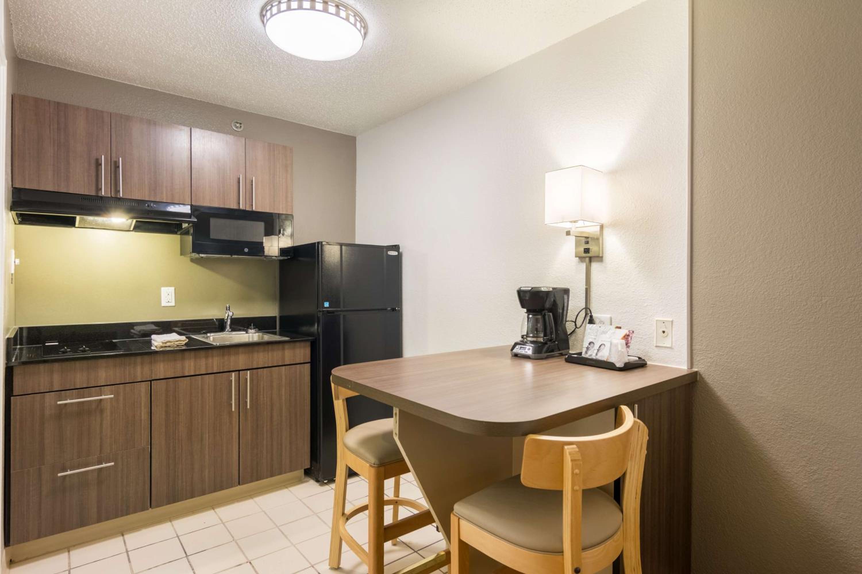 Studio 6-Tucker, GA - Atlanta Northlake - Property Image 3