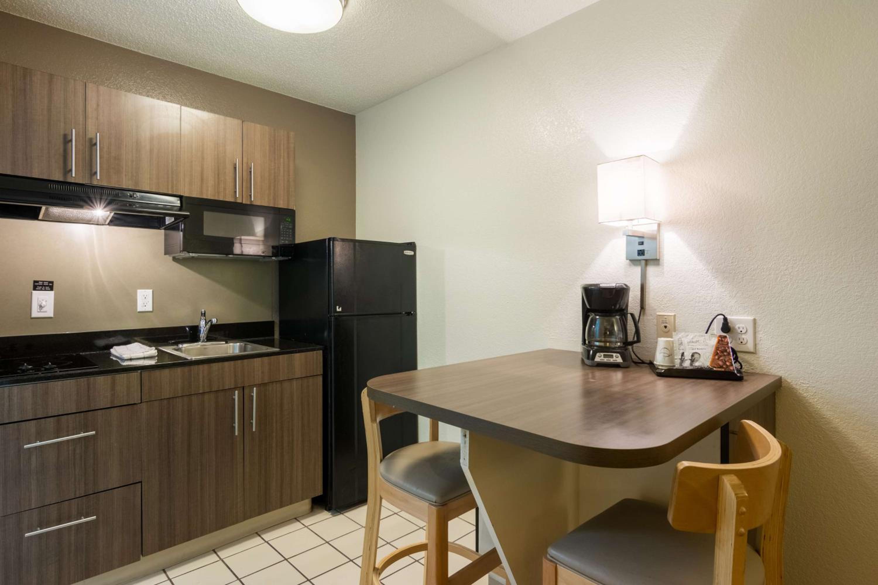 Studio 6-Tucker, GA - Atlanta Northlake - Property Image 2