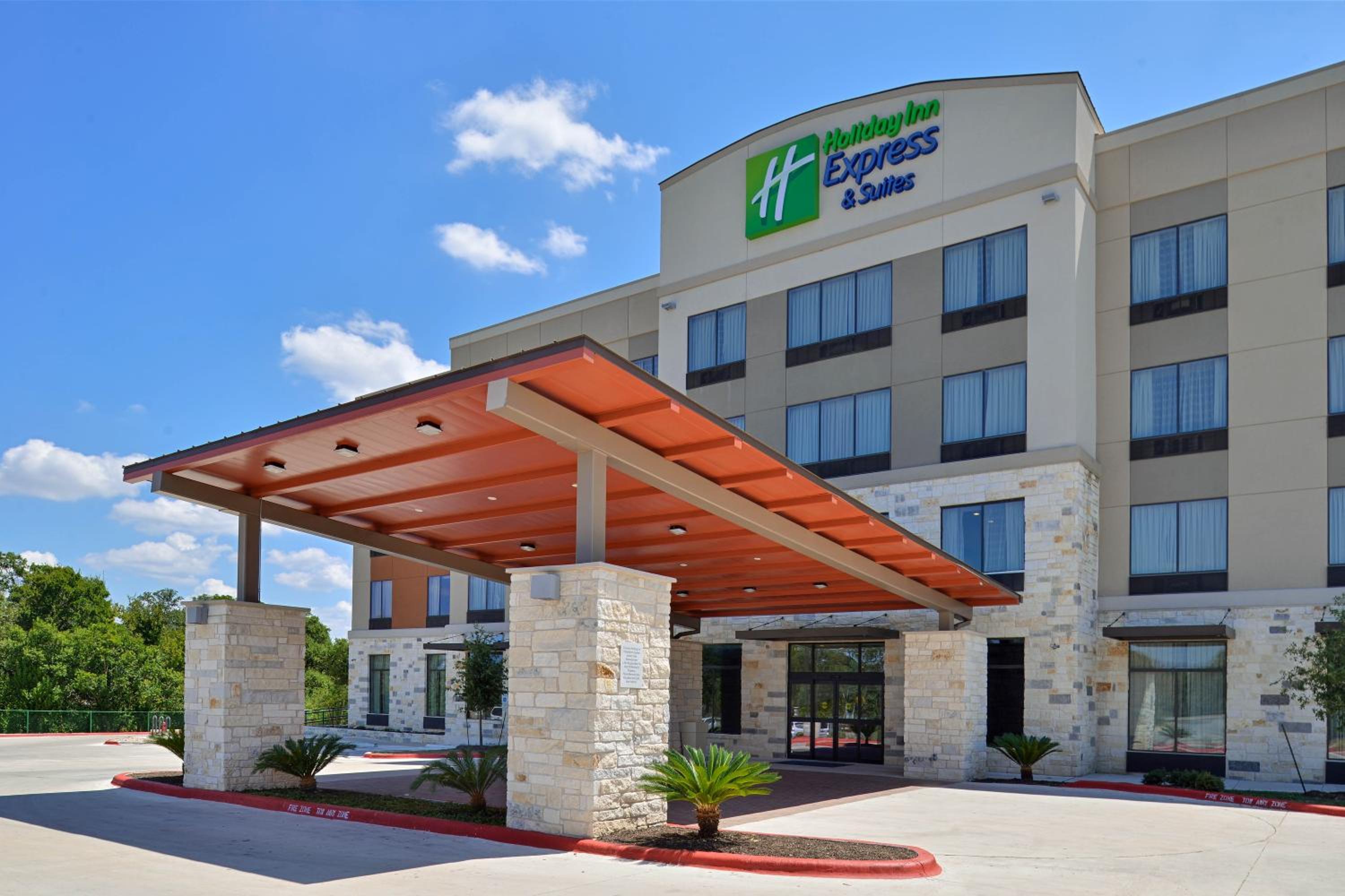 Hotel Holiday Inn Express & Suites Austin South, an IHG Hotel - Image 1