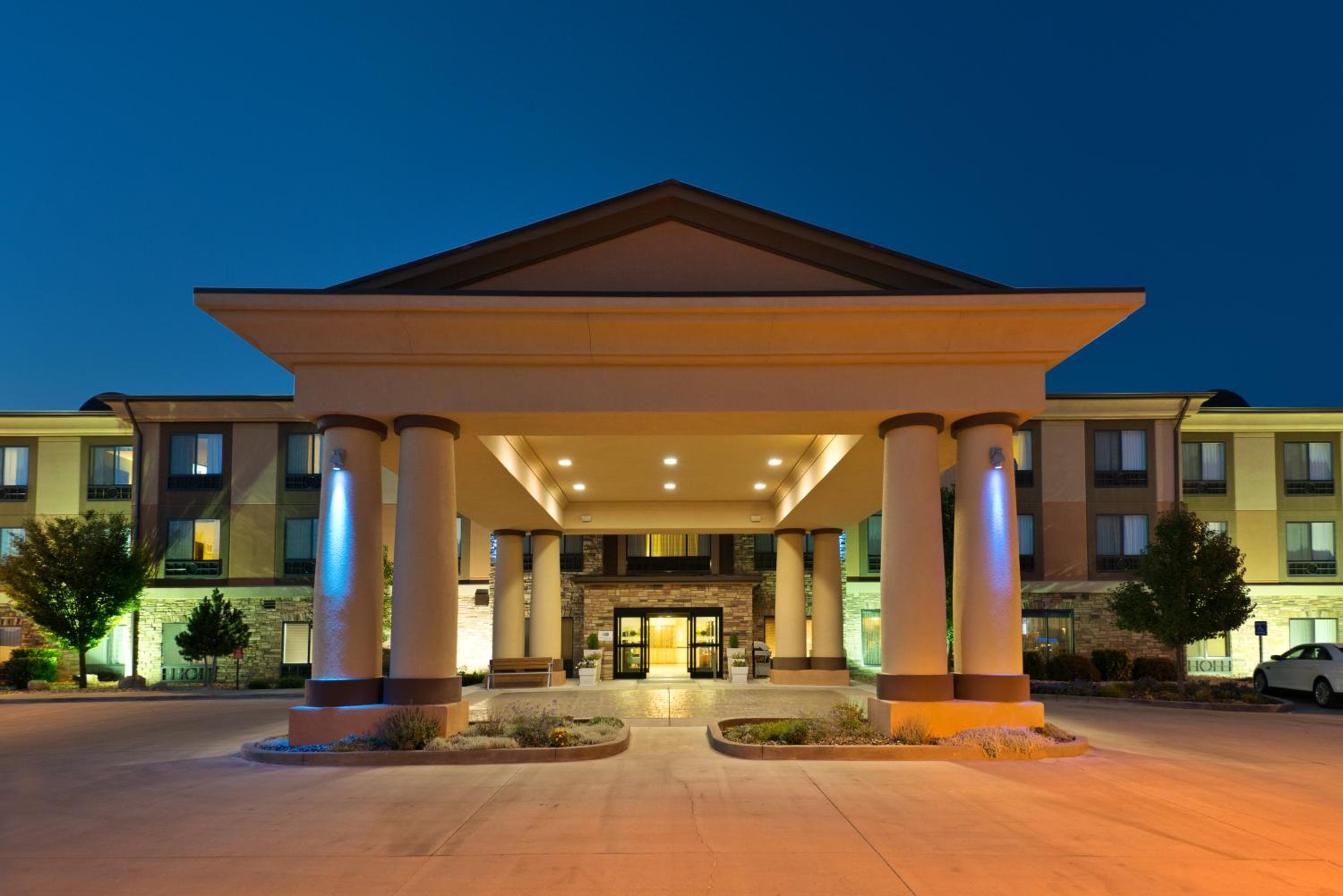 Richfield Vacations - Holiday Inn Express Richfield, an IHG Hotel - Property Image 11