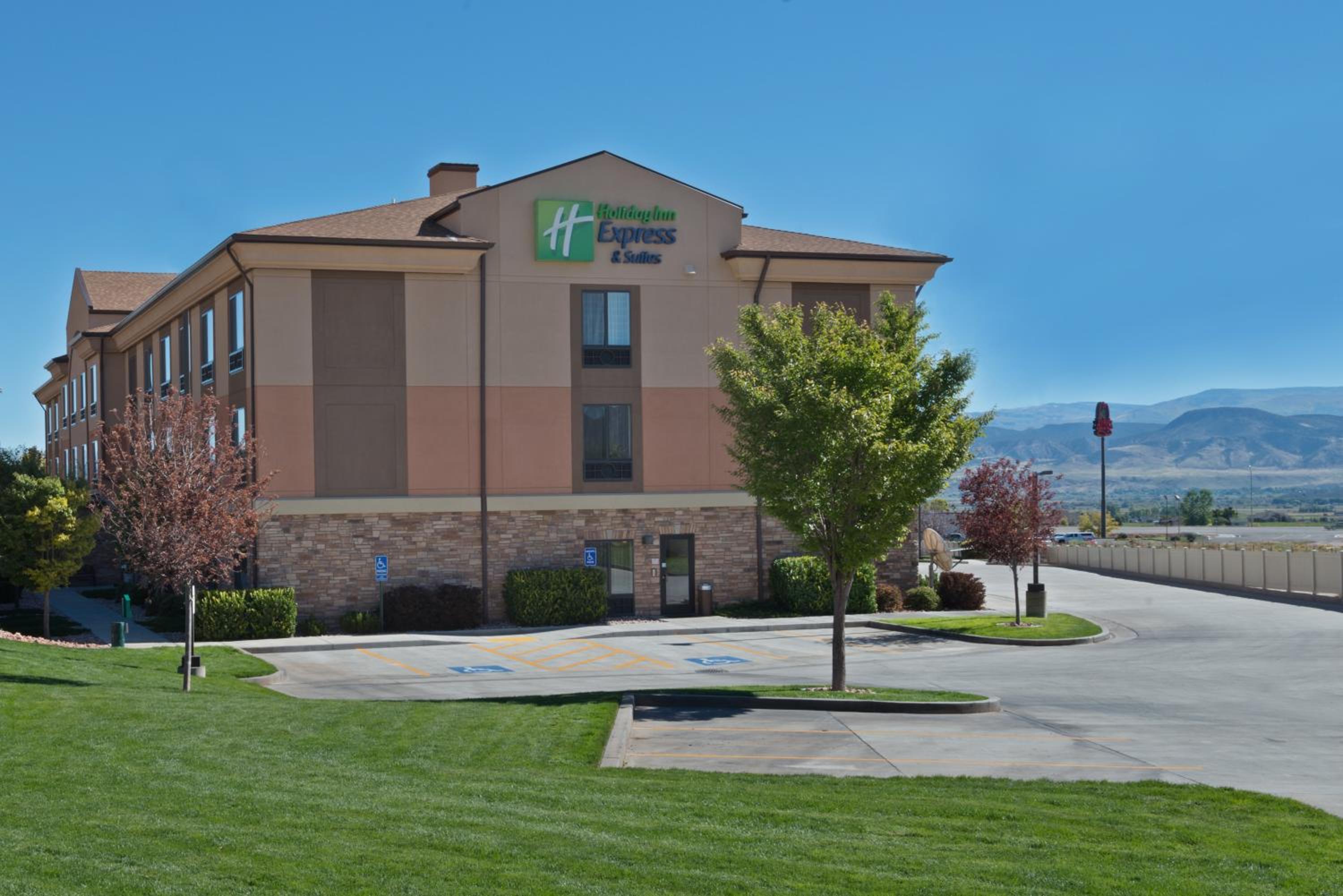 Richfield Vacations - Holiday Inn Express Richfield, an IHG Hotel - Property Image 2