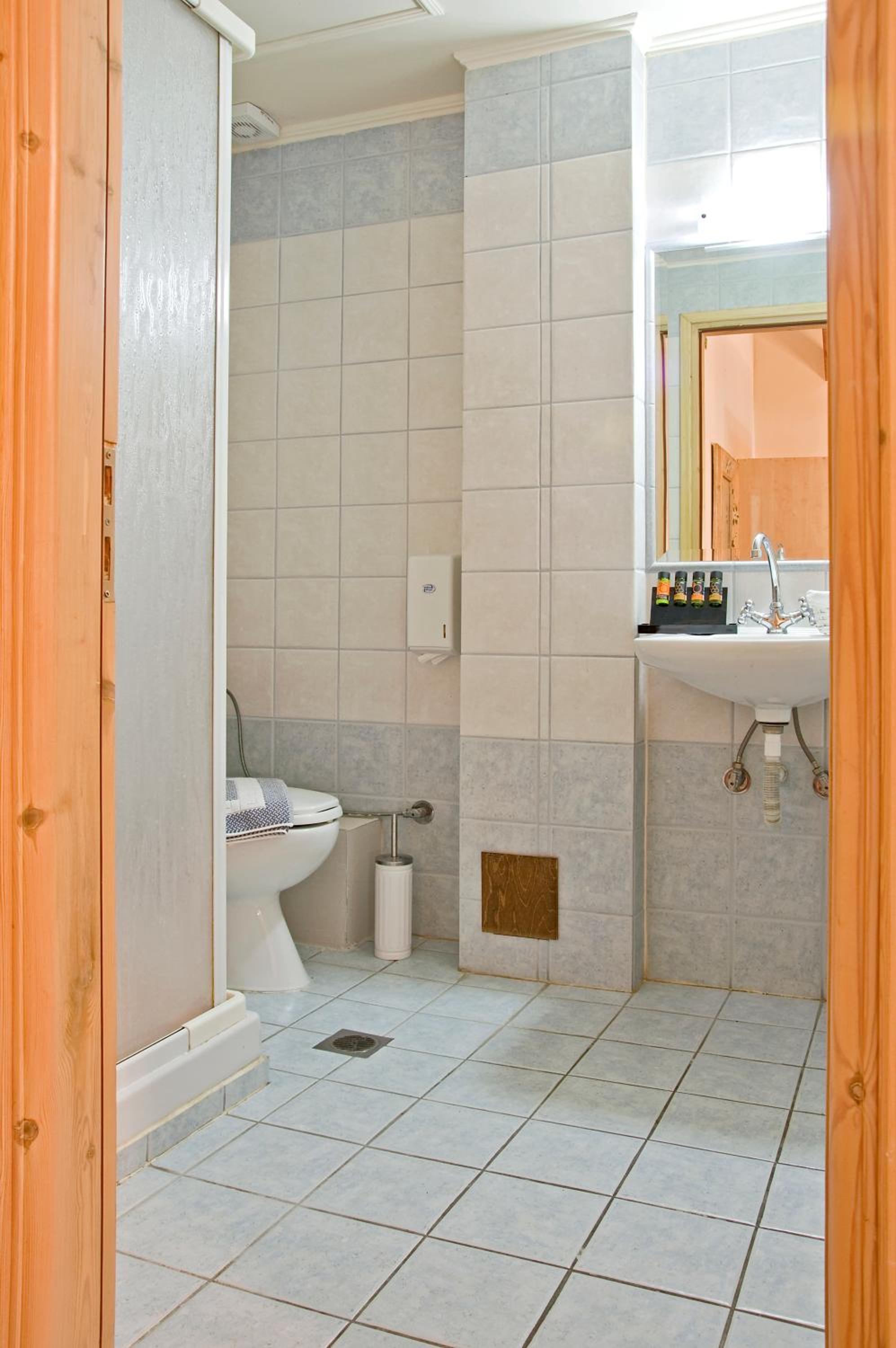 Photo 10