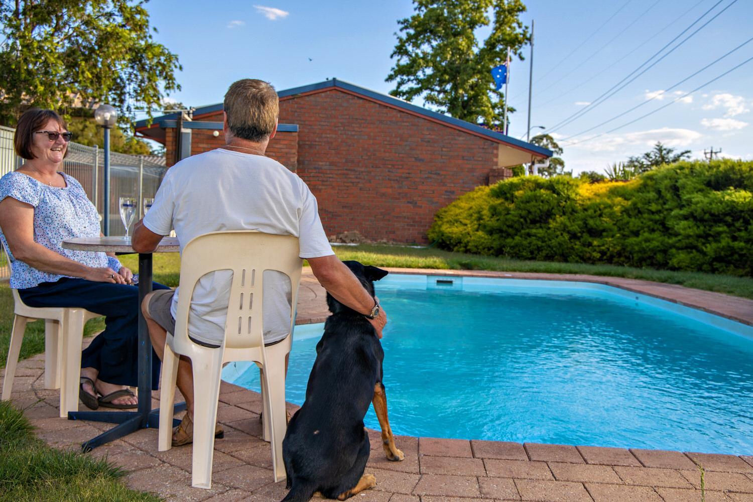 Golden Country Motel and Caravan Park