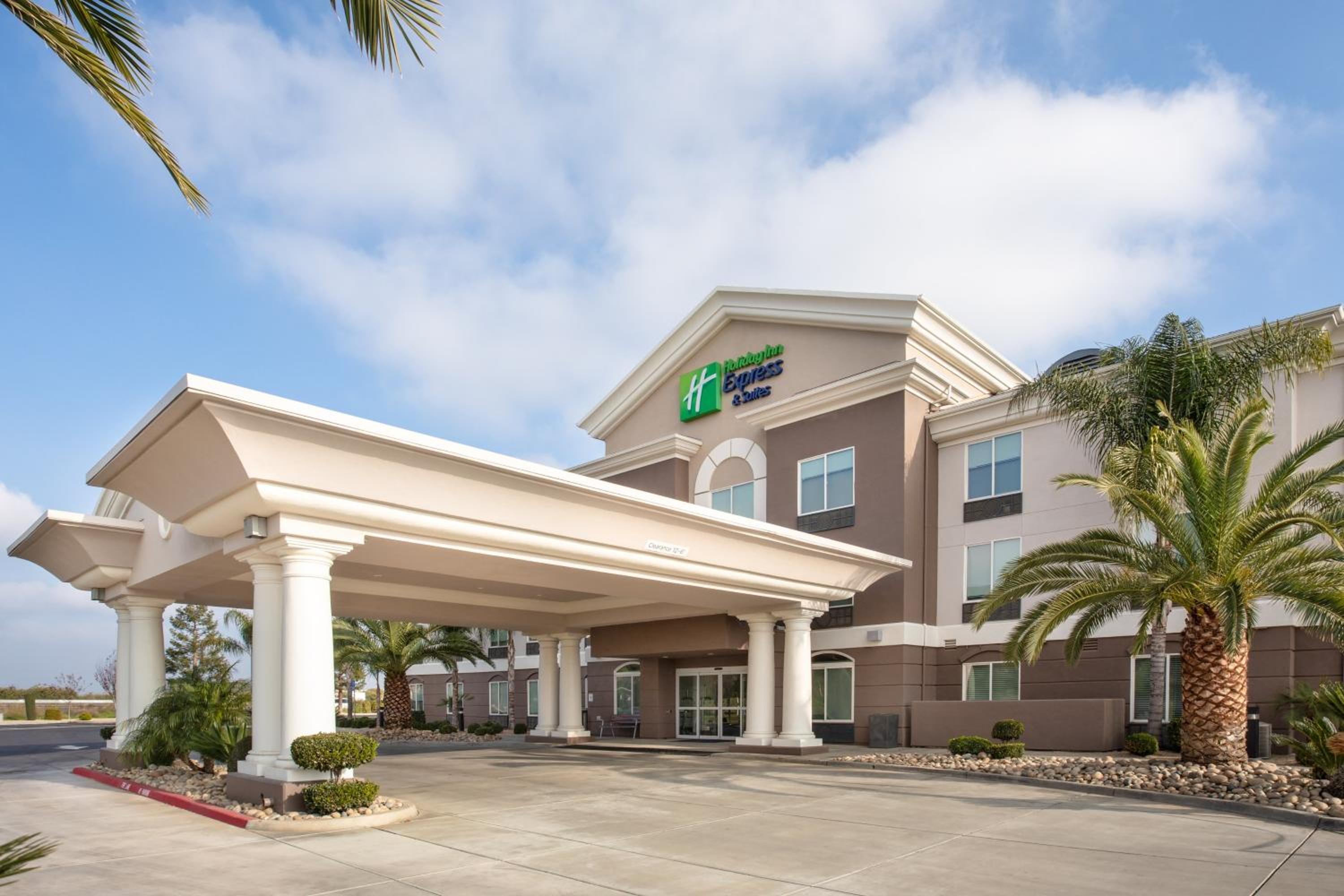 Merced Vacations - Holiday Inn Express  Suites Yosemite Park Area, an IHG Hotel - Property Image 1
