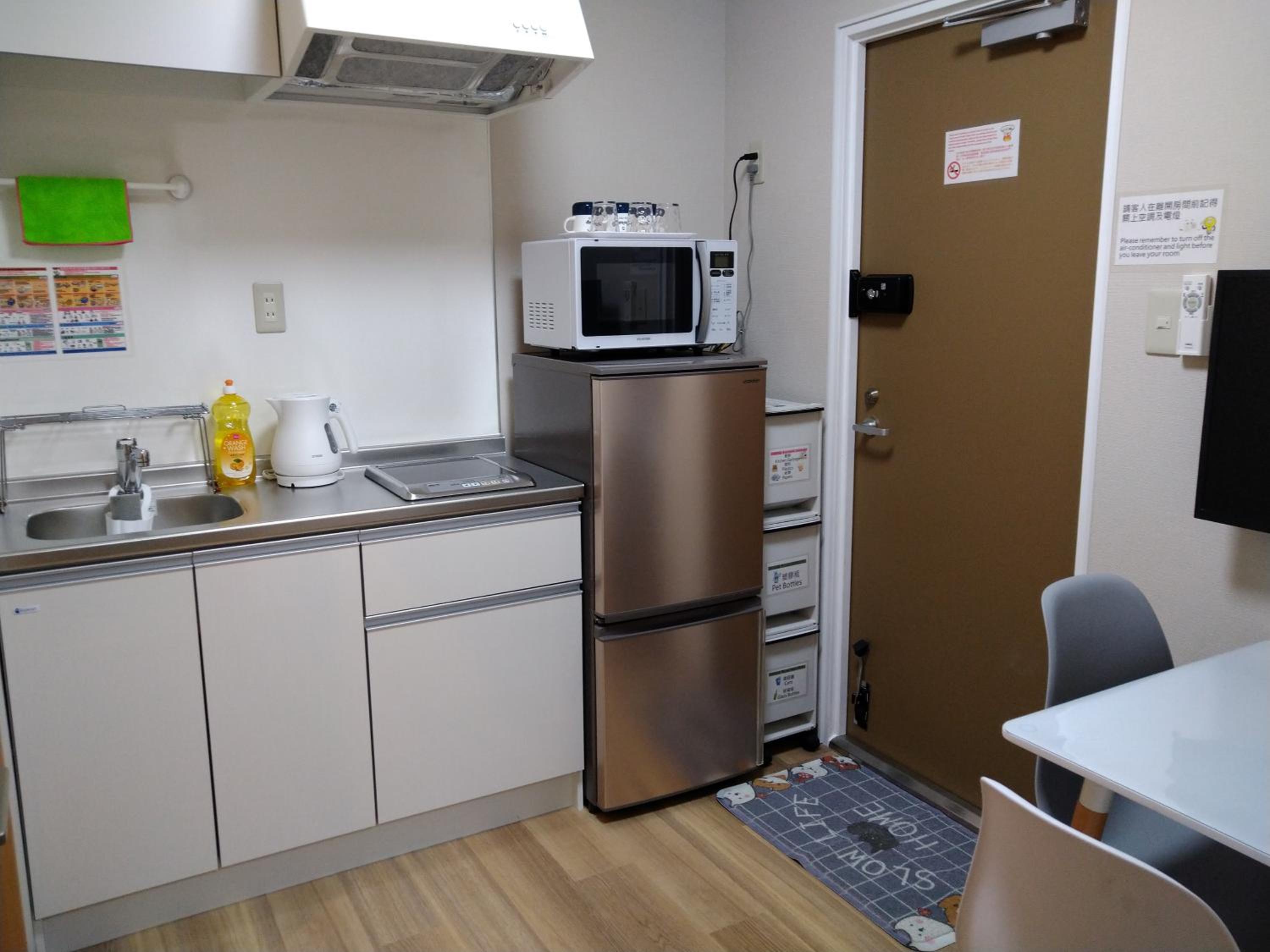 Issyuku Higashiueno Hotel