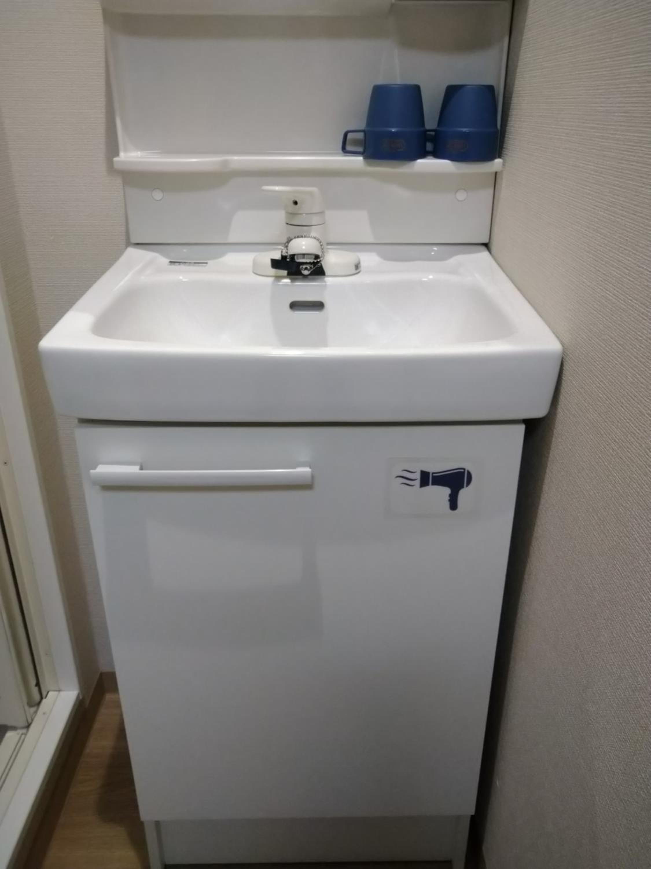 Issyuku Higashiueno Hotel