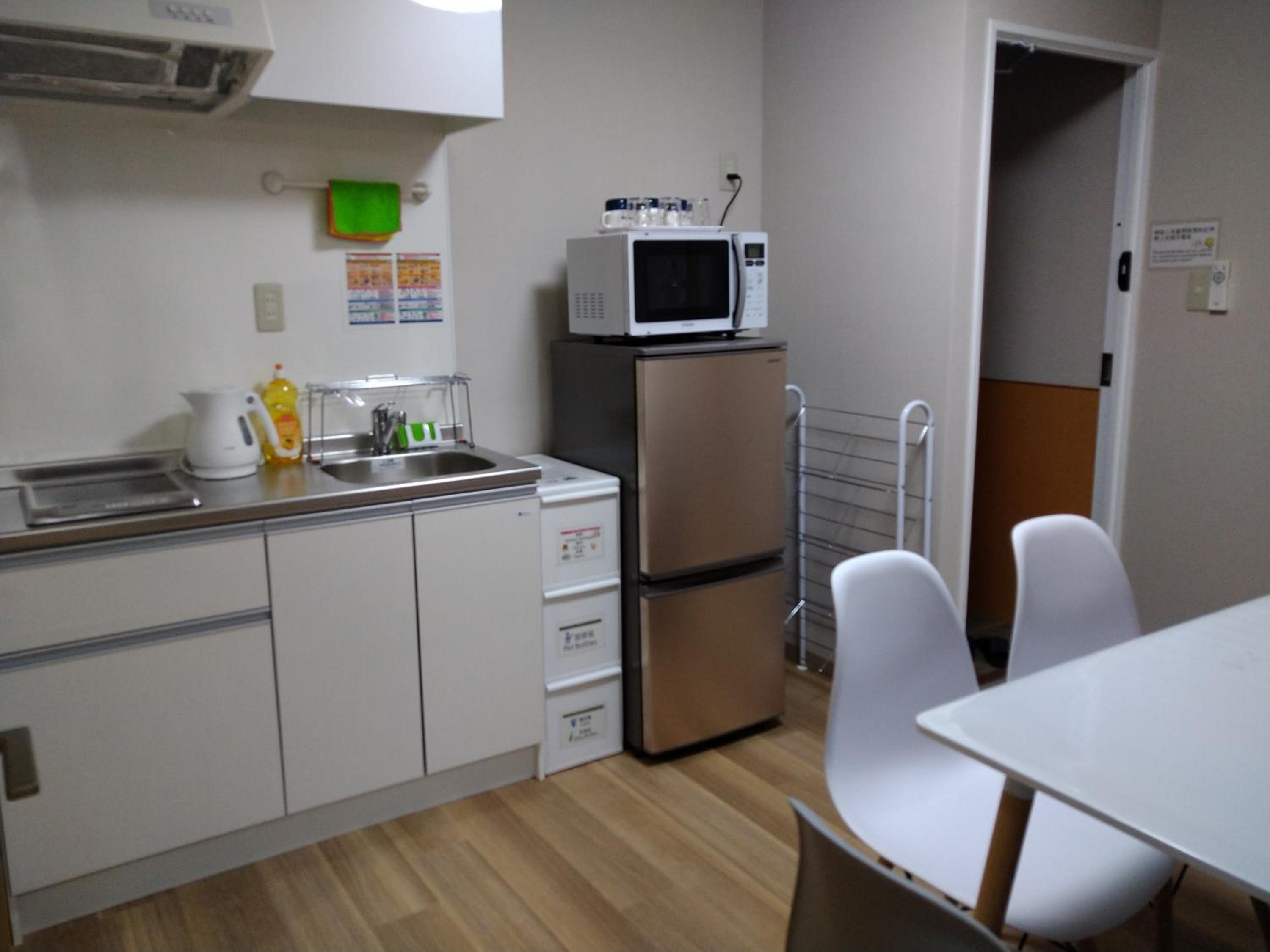 Issyuku Higashiueno Hotel
