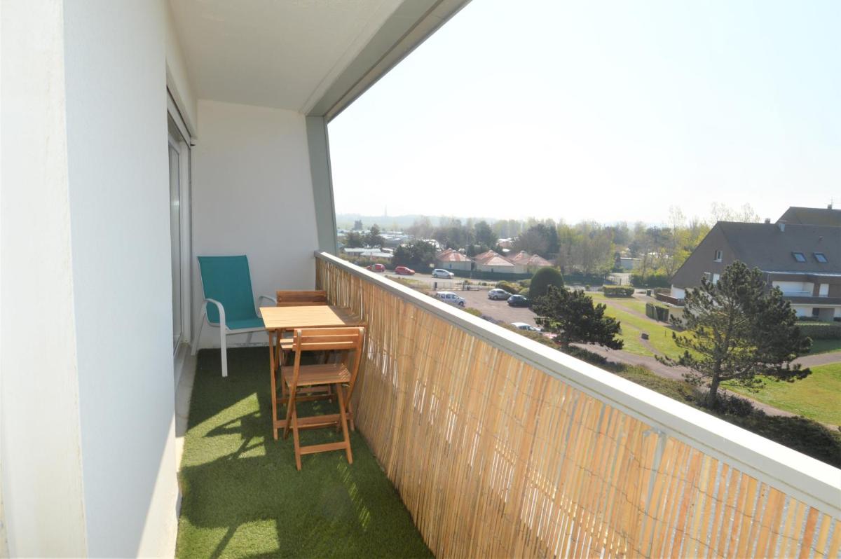 Studio avec chambre - Balcon et à 20m de la mer view 4