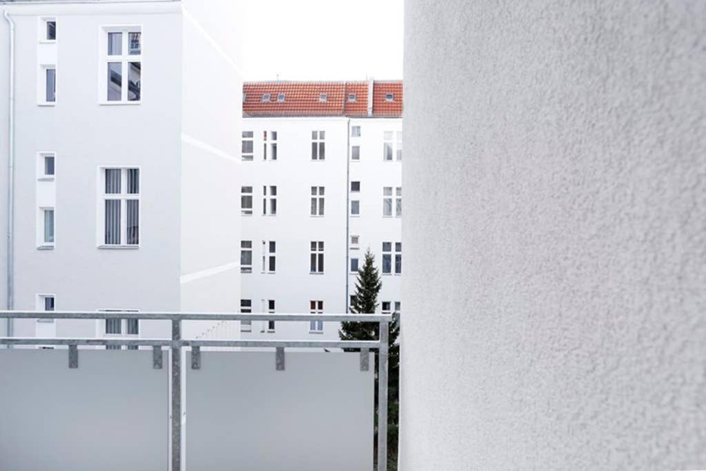 SC 06 by ROCKCHAIR Apartments l SUPERHOST Status l 4 Bedrooms Boxspringbeds 2 Bathrooms Balcony Elevator - Cozy Family & Business Flair welcomes you!