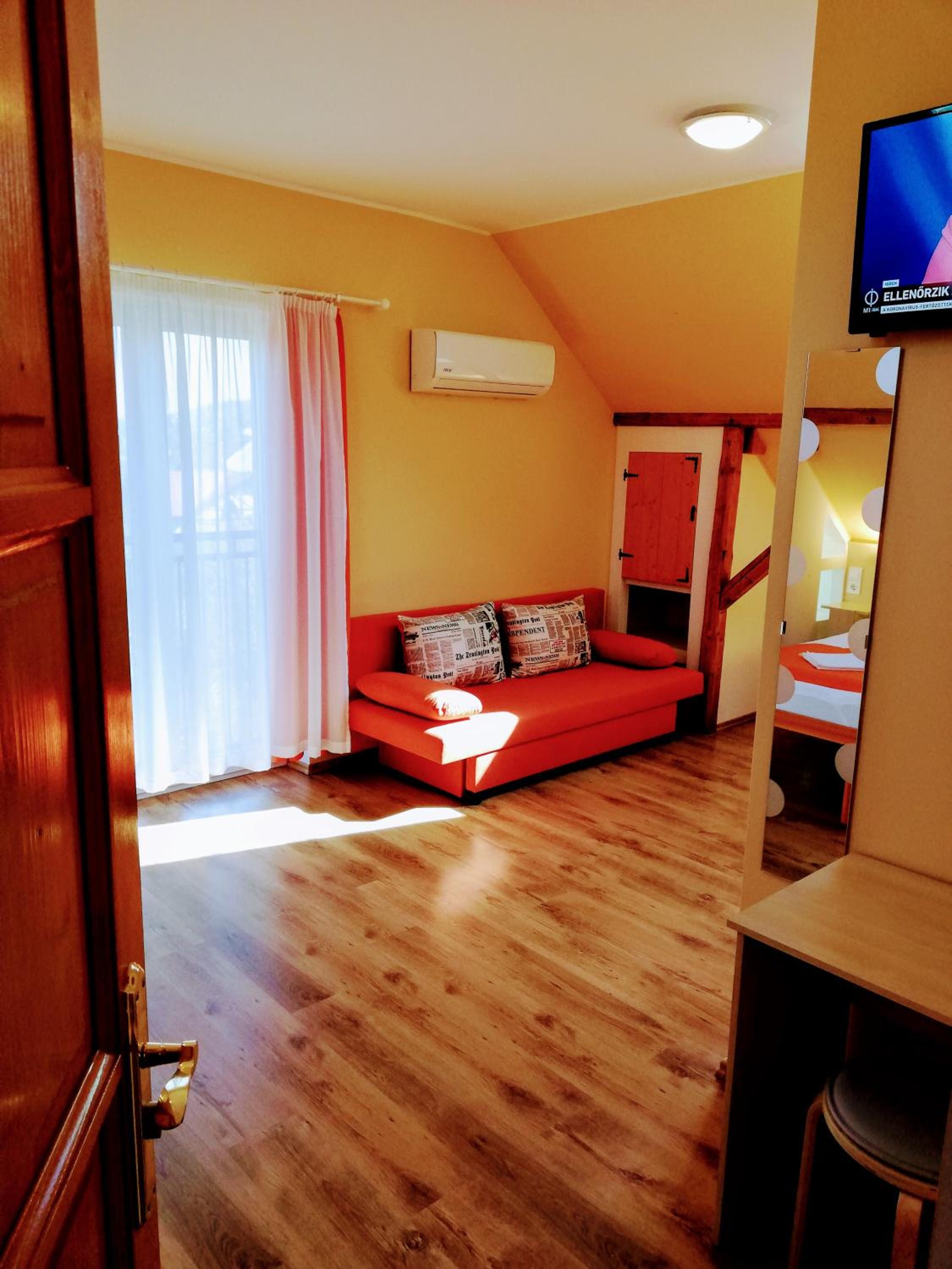 Photo 42