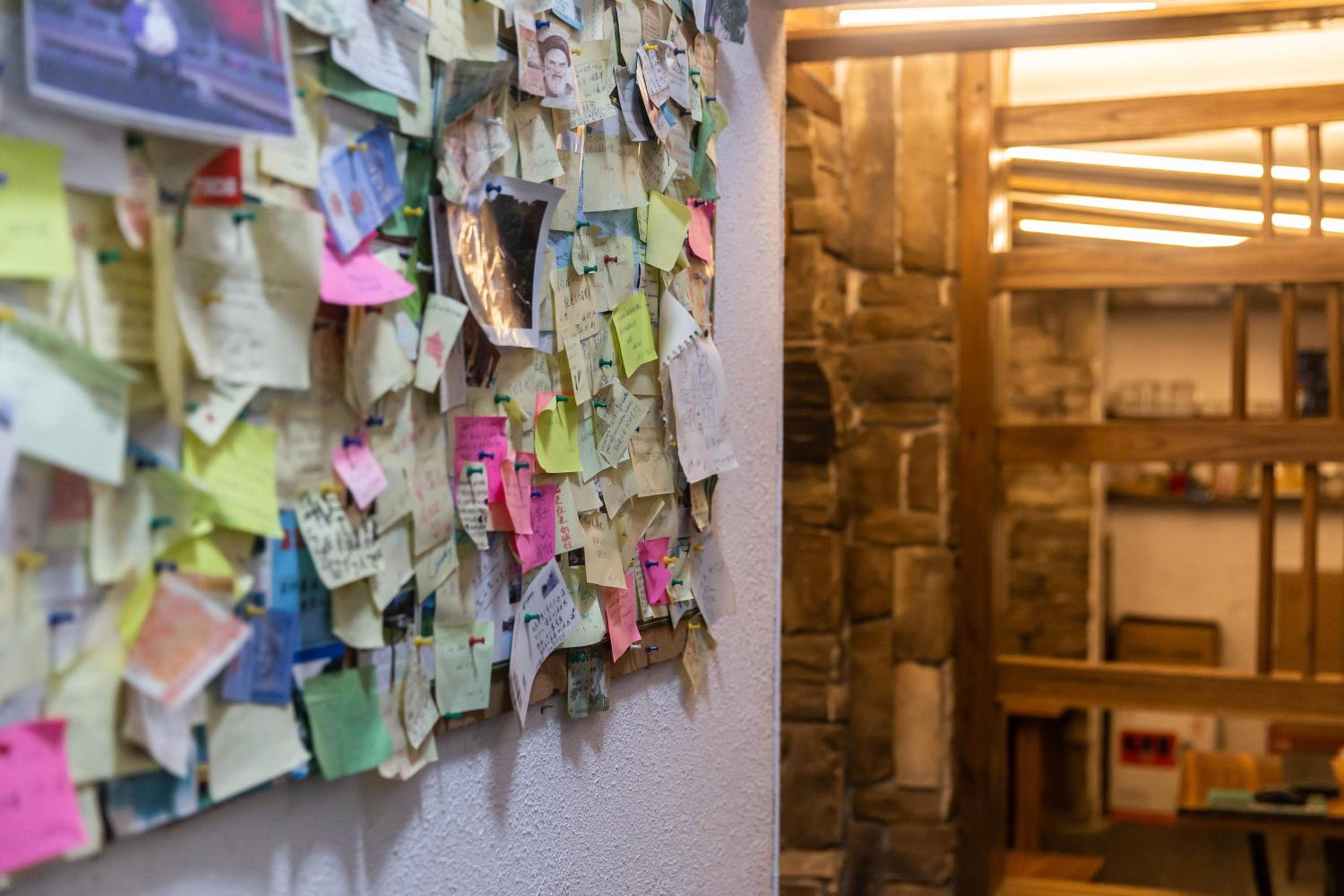 Destination Youth Hostel-Walk 5 minutes to east entrance of national park,Coffee,Book tickets,Laundry service,Experienced tour guide service