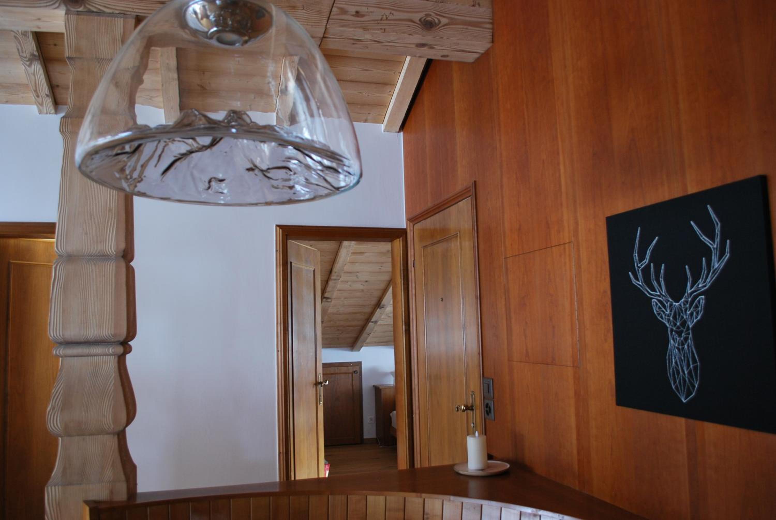 Chalet-style Apartment with Matterhorn View view 4