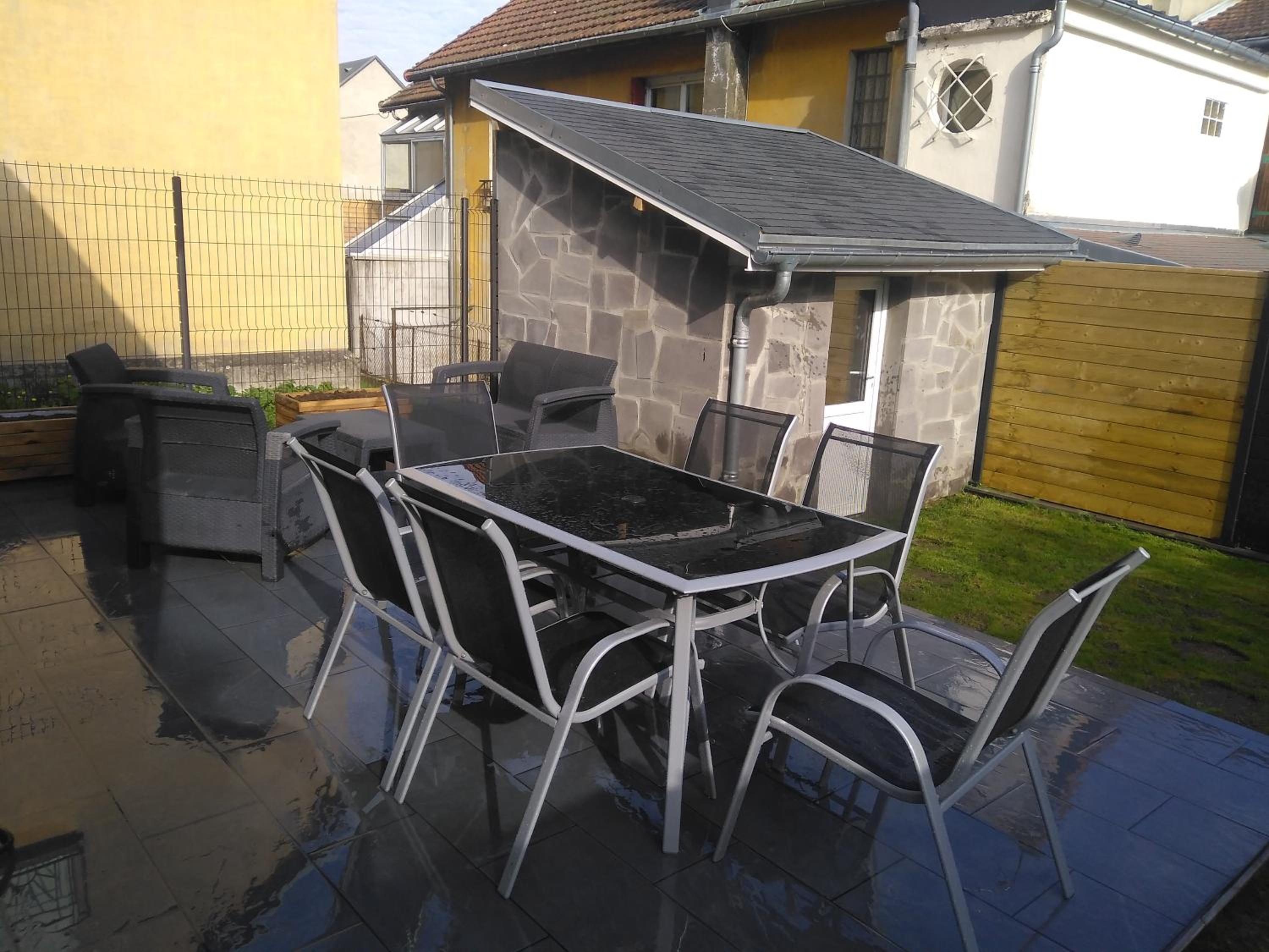 Photo 10