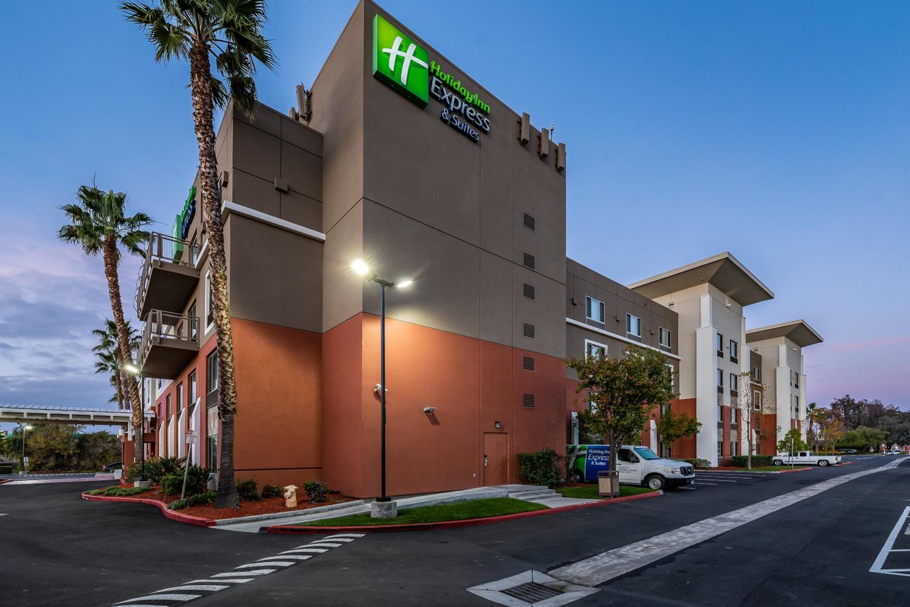 Holiday Inn Express Fremont - Milpitas Central, an IHG Hotel - Property Image 12