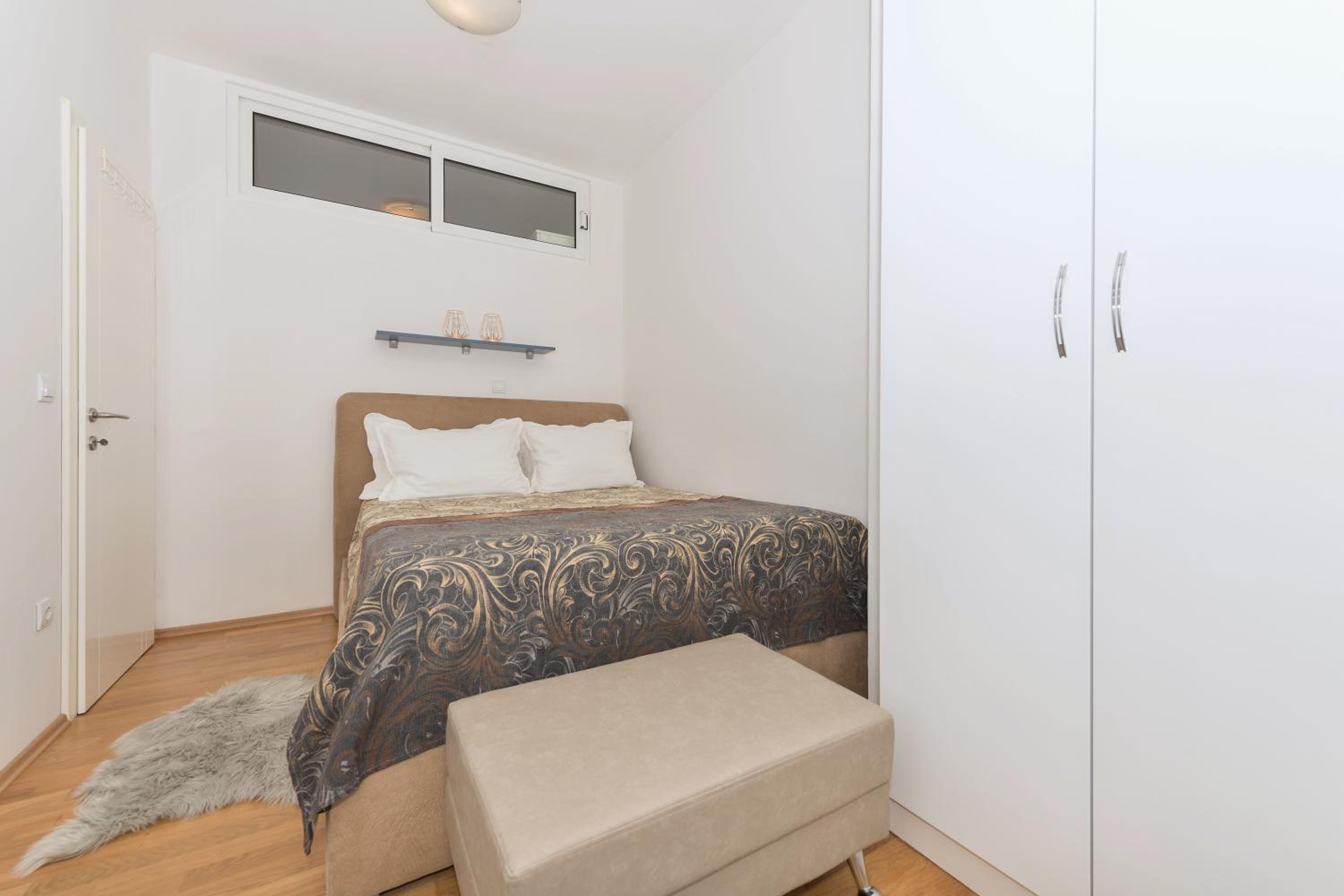 Long Apartment