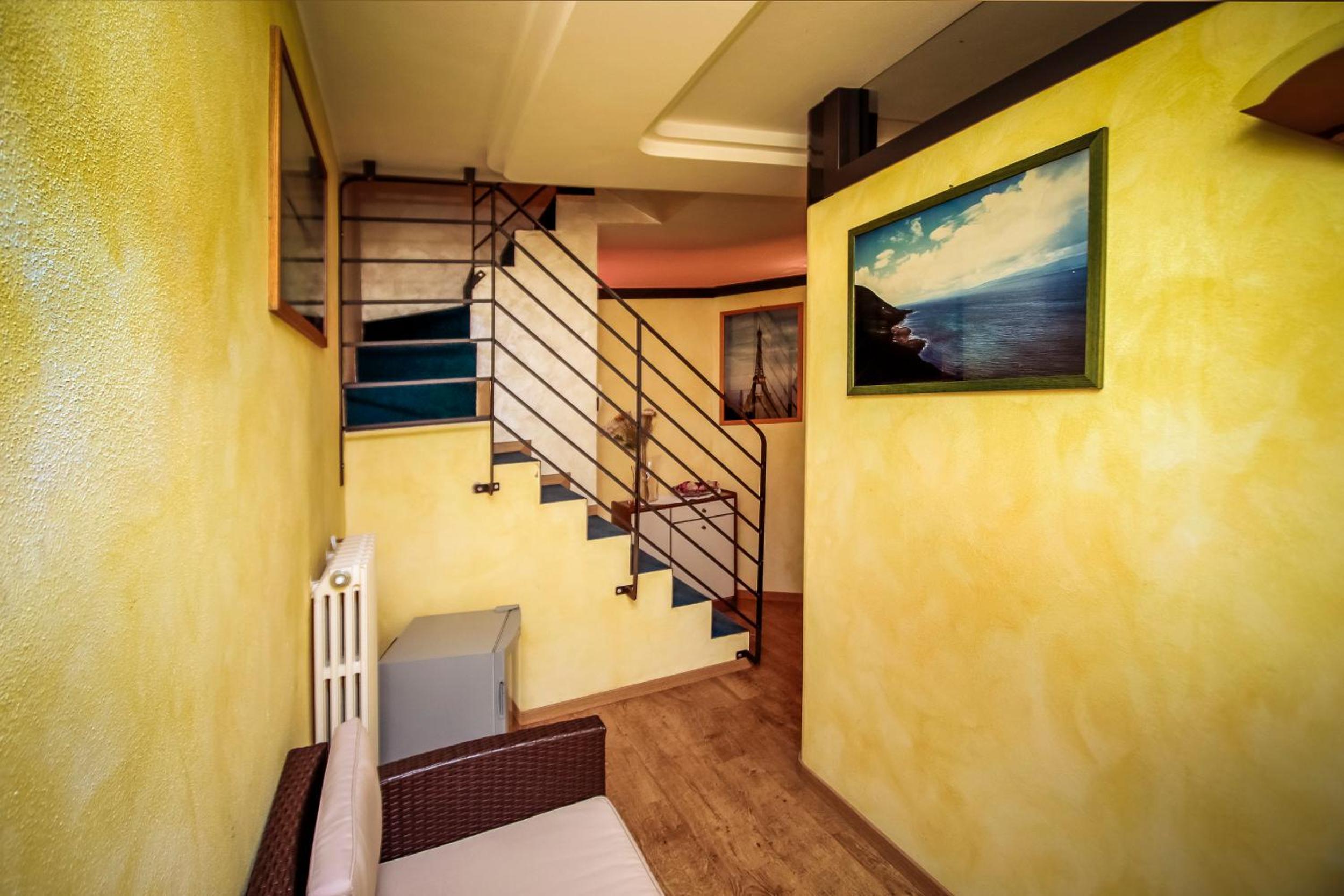 Nice Atmosphere in Casa Deborah - Italian Homing view 4
