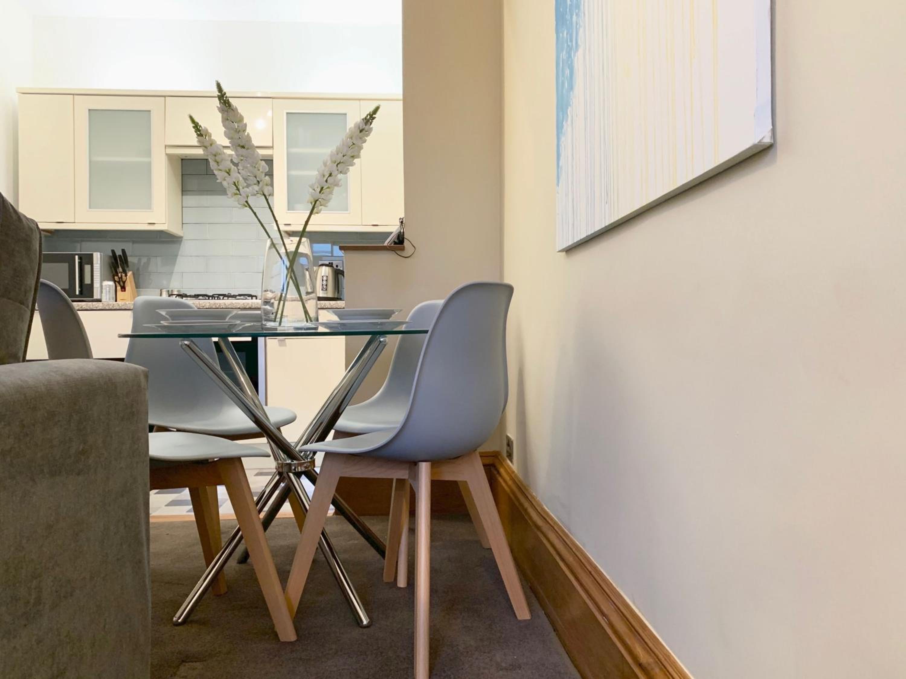 Forest Park Apartment view 3