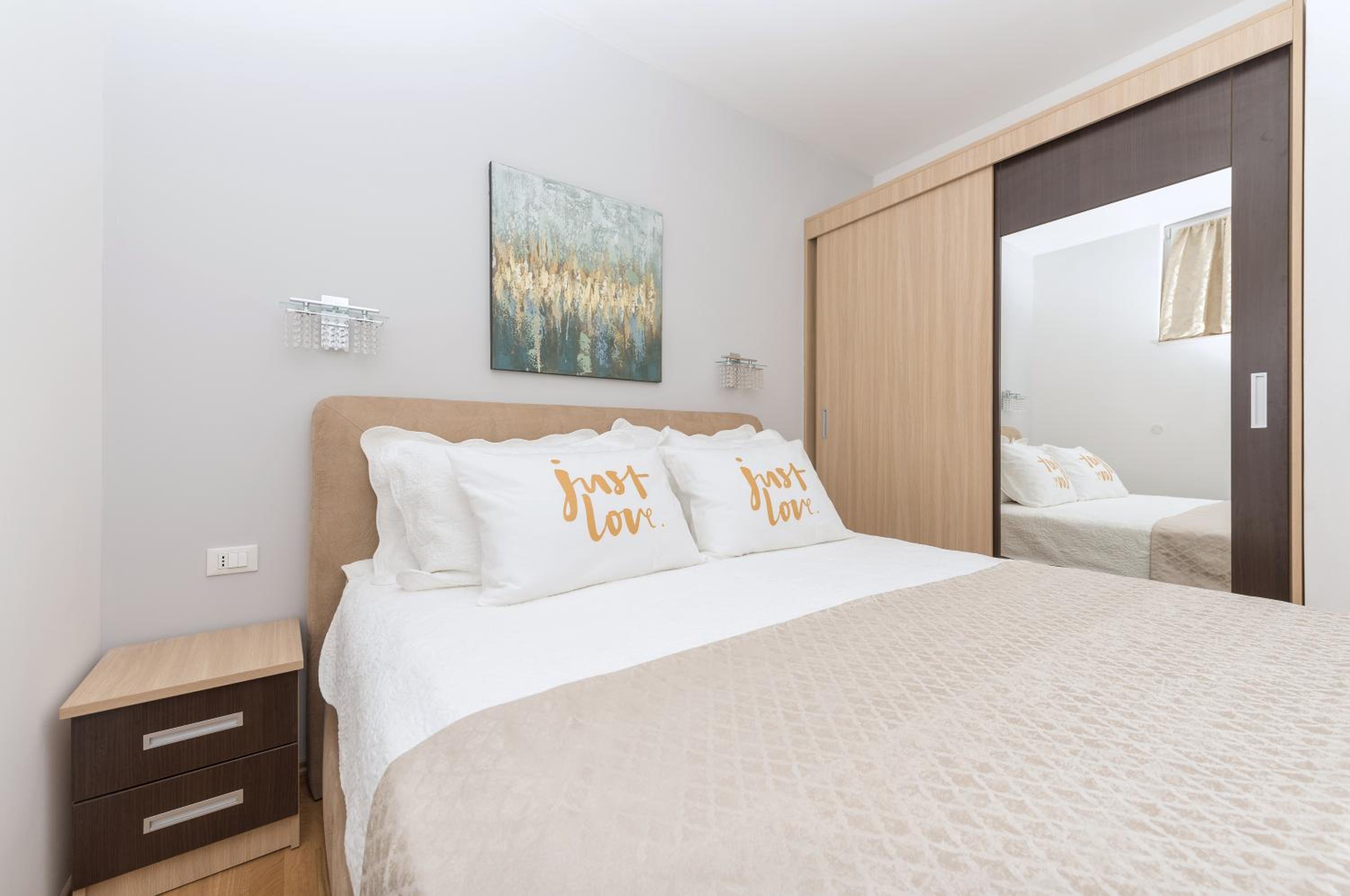 Long Apartment