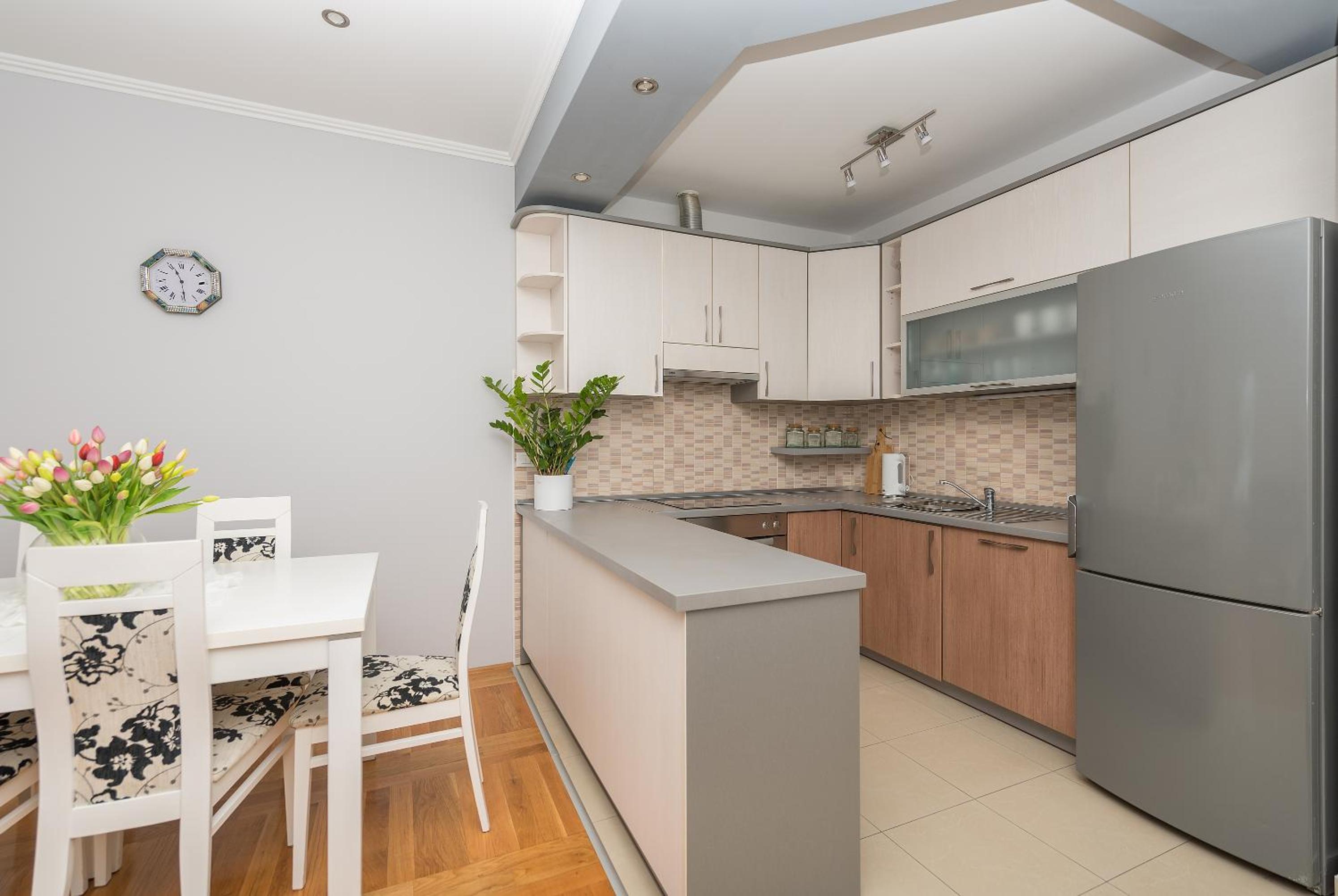 Long Apartment