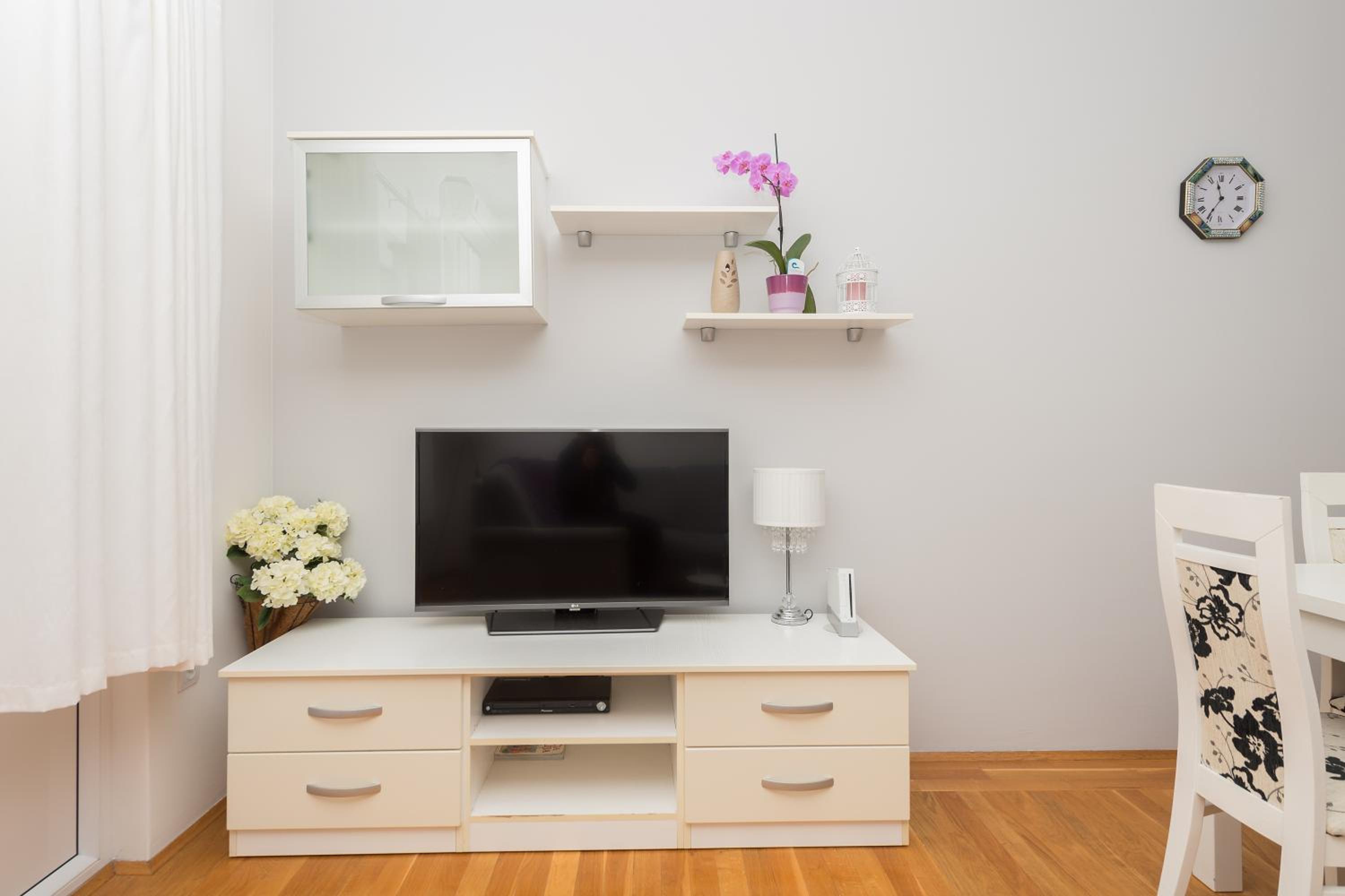 Long Apartment