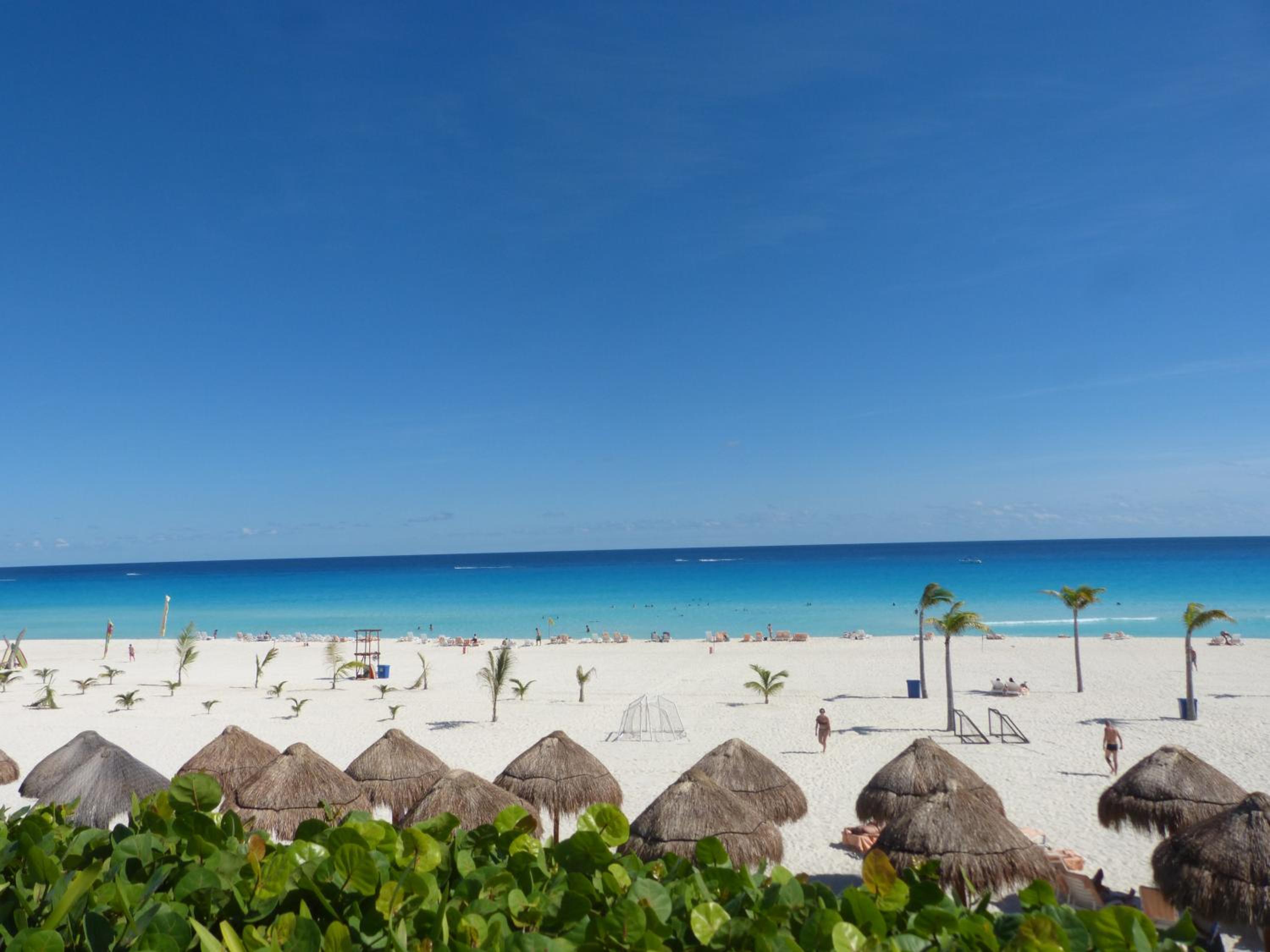 State of the Art Condos en la mejor Playa de Cancun frente a PLAZA LA ISLA