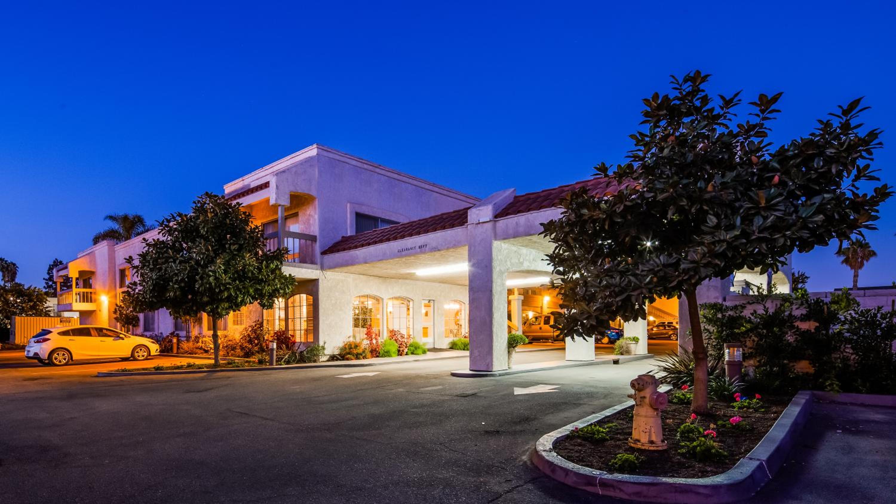 Camarillo Vacations - SureStay Hotel by Best Western Camarillo - Property Image 13