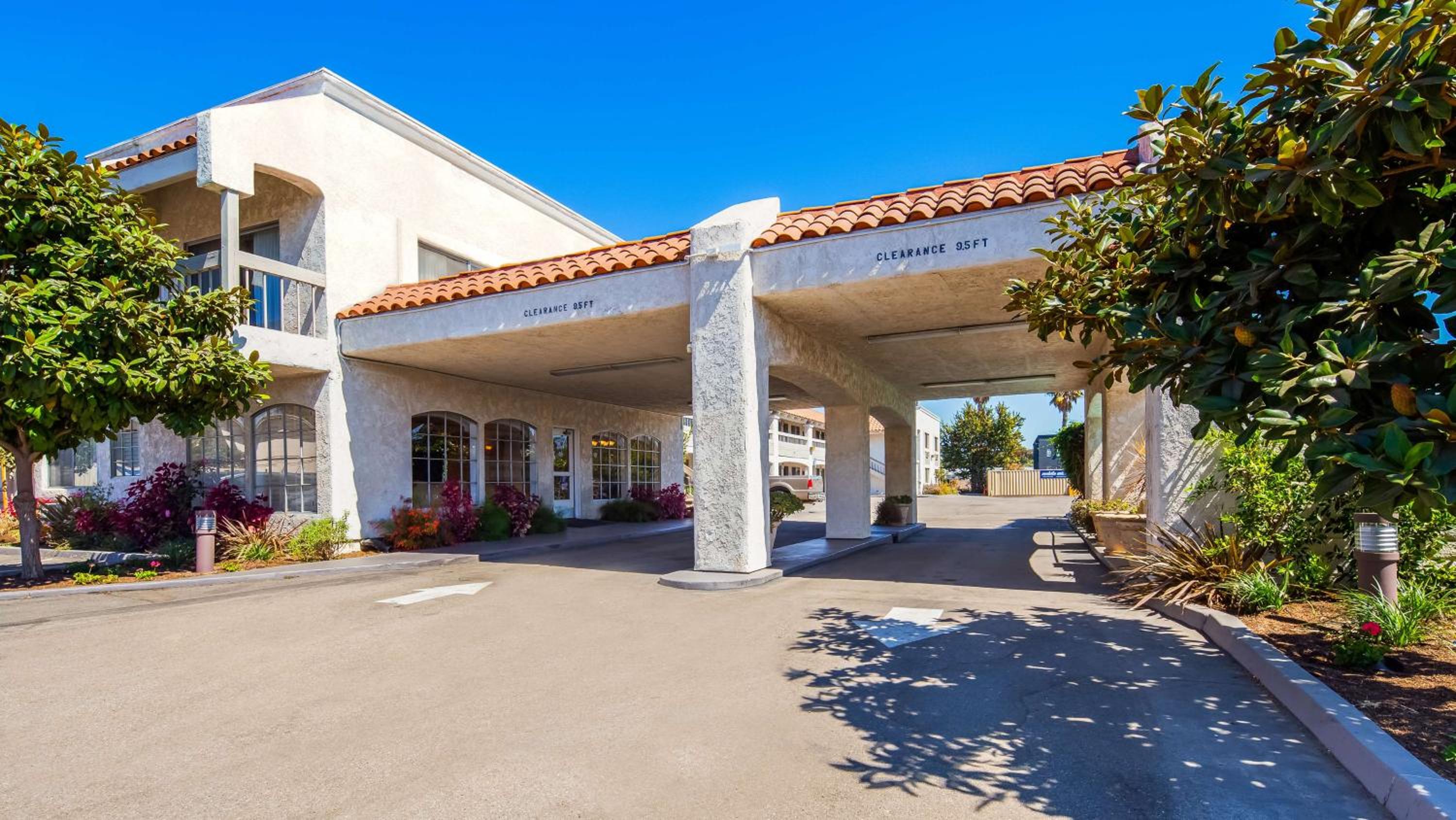 Camarillo Vacations - SureStay Hotel by Best Western Camarillo - Property Image 11