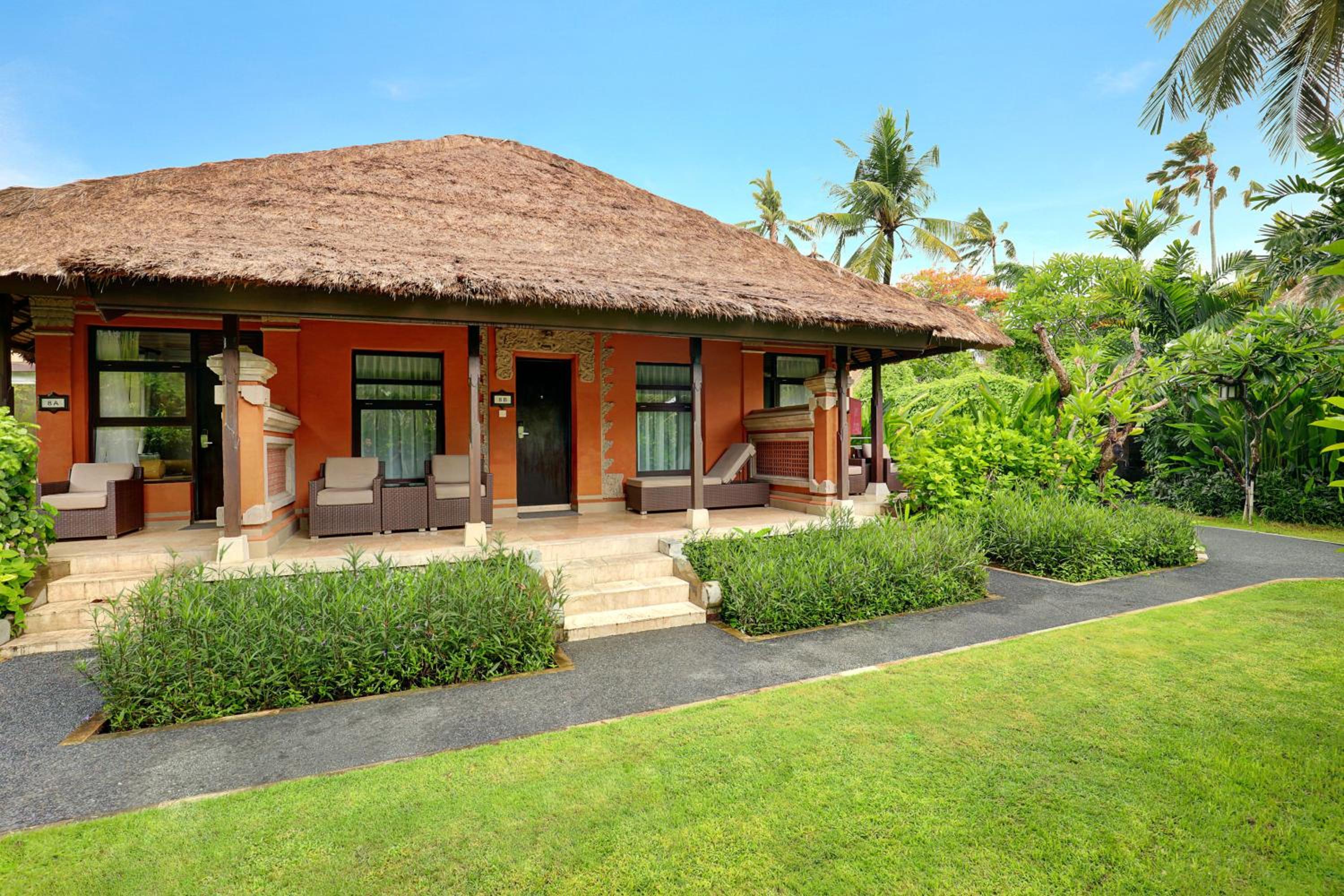 Hotel Legian Beach Hotel