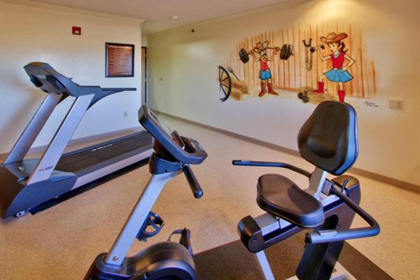 Western Skies Inn & Suites