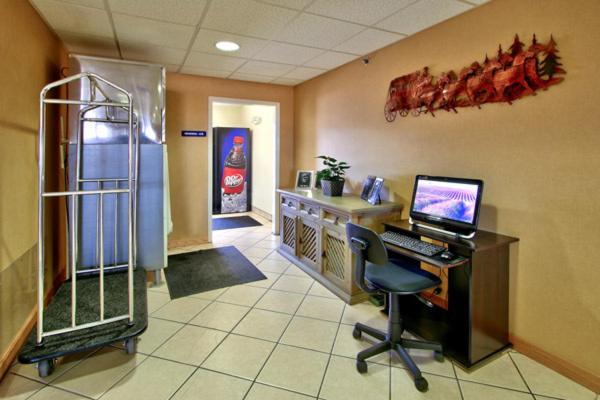 Western Skies Inn & Suites