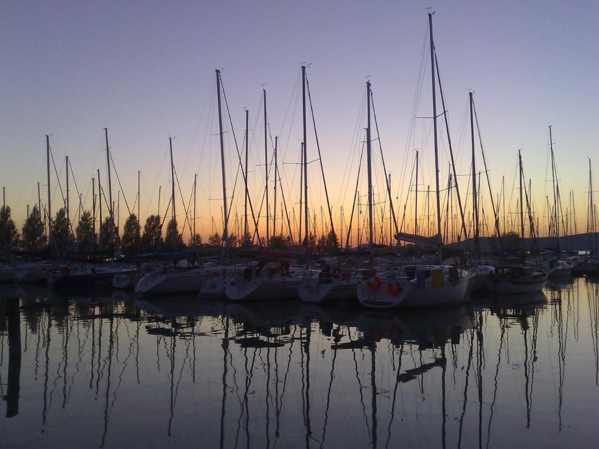 Photo 33