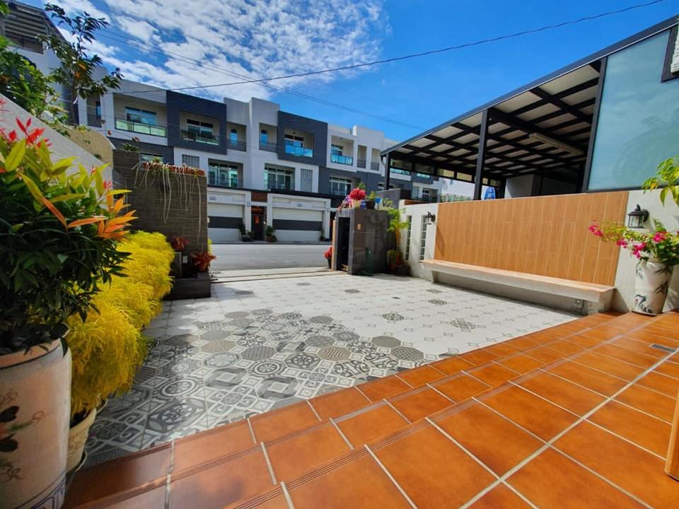 Miao Miao Homestay with Lift view 2