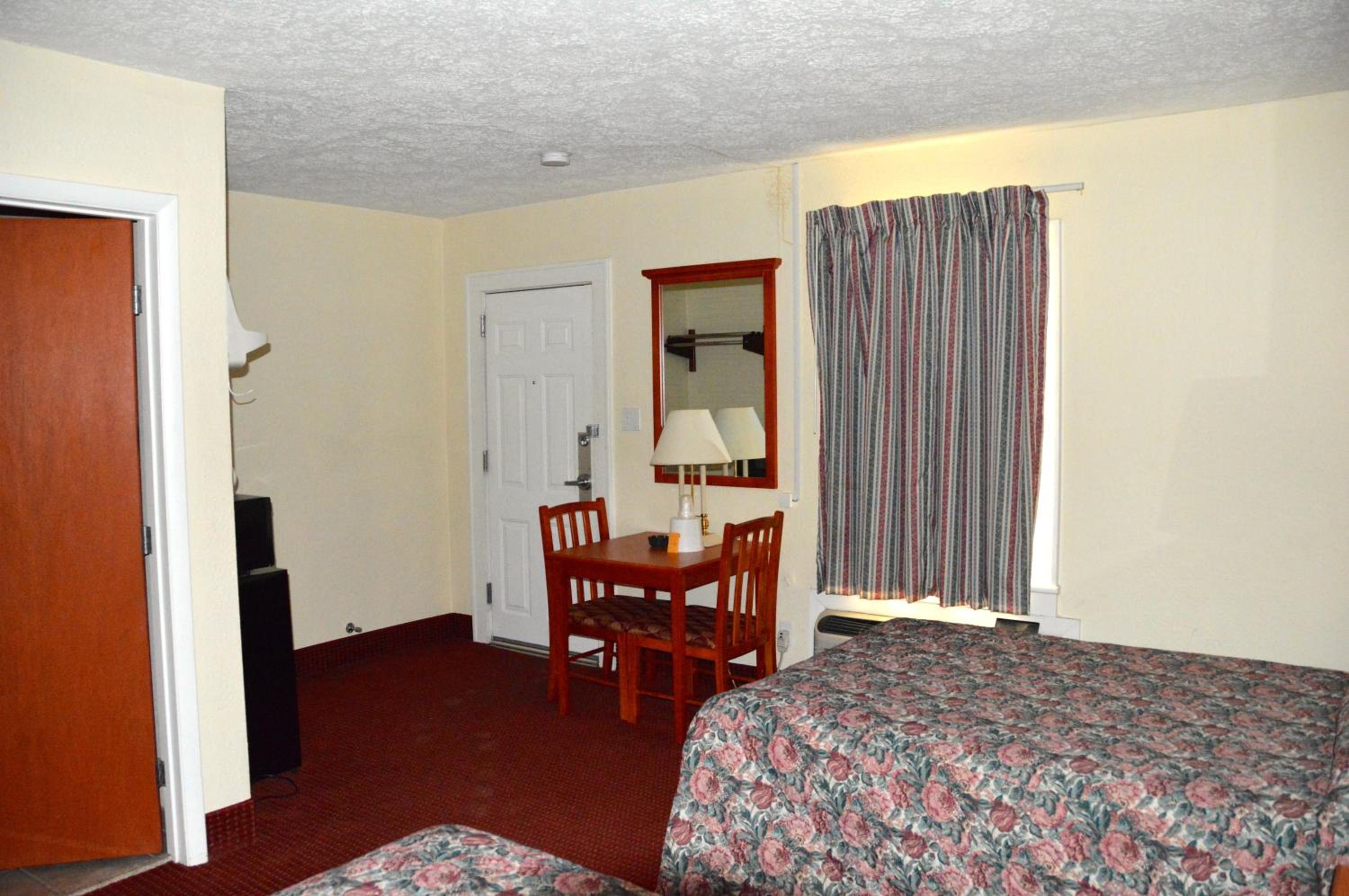 Crown Inn Motel Yorktown - Property Image 3