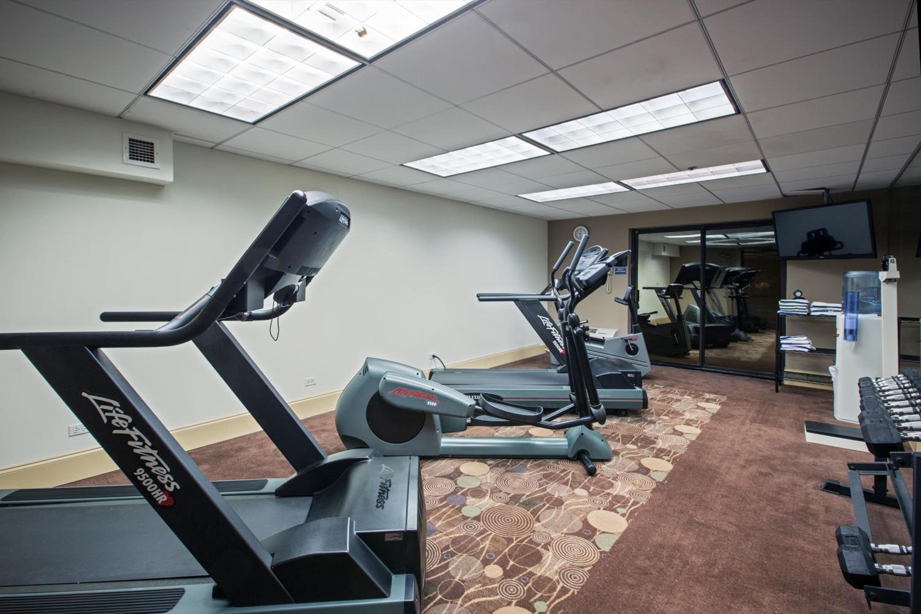 Holiday Inn Express Schaumburg-Rolling Meadows, an IHG Hotel - Property Image 25