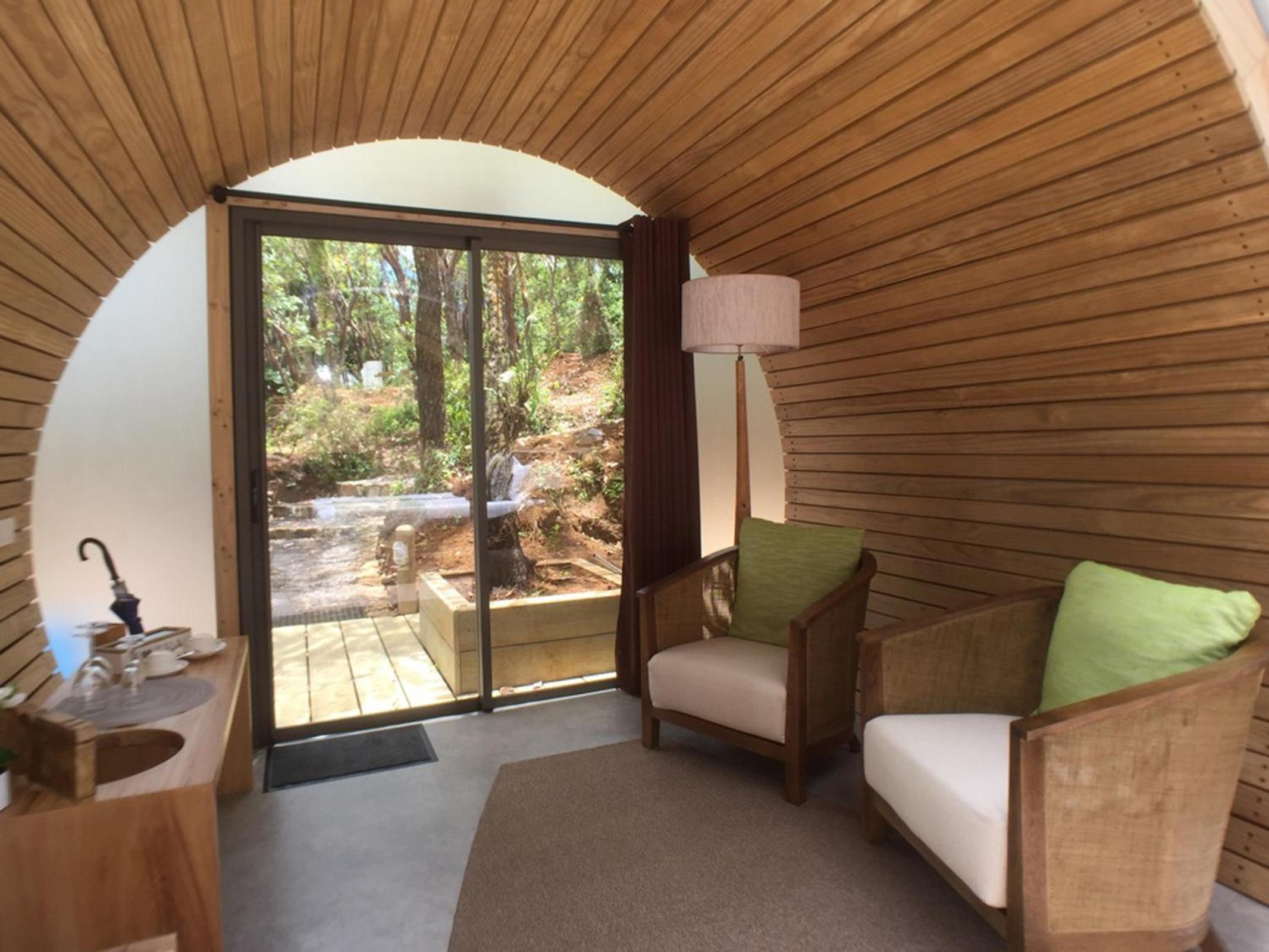 Bubble Lodge Ile aux Cerfs Island