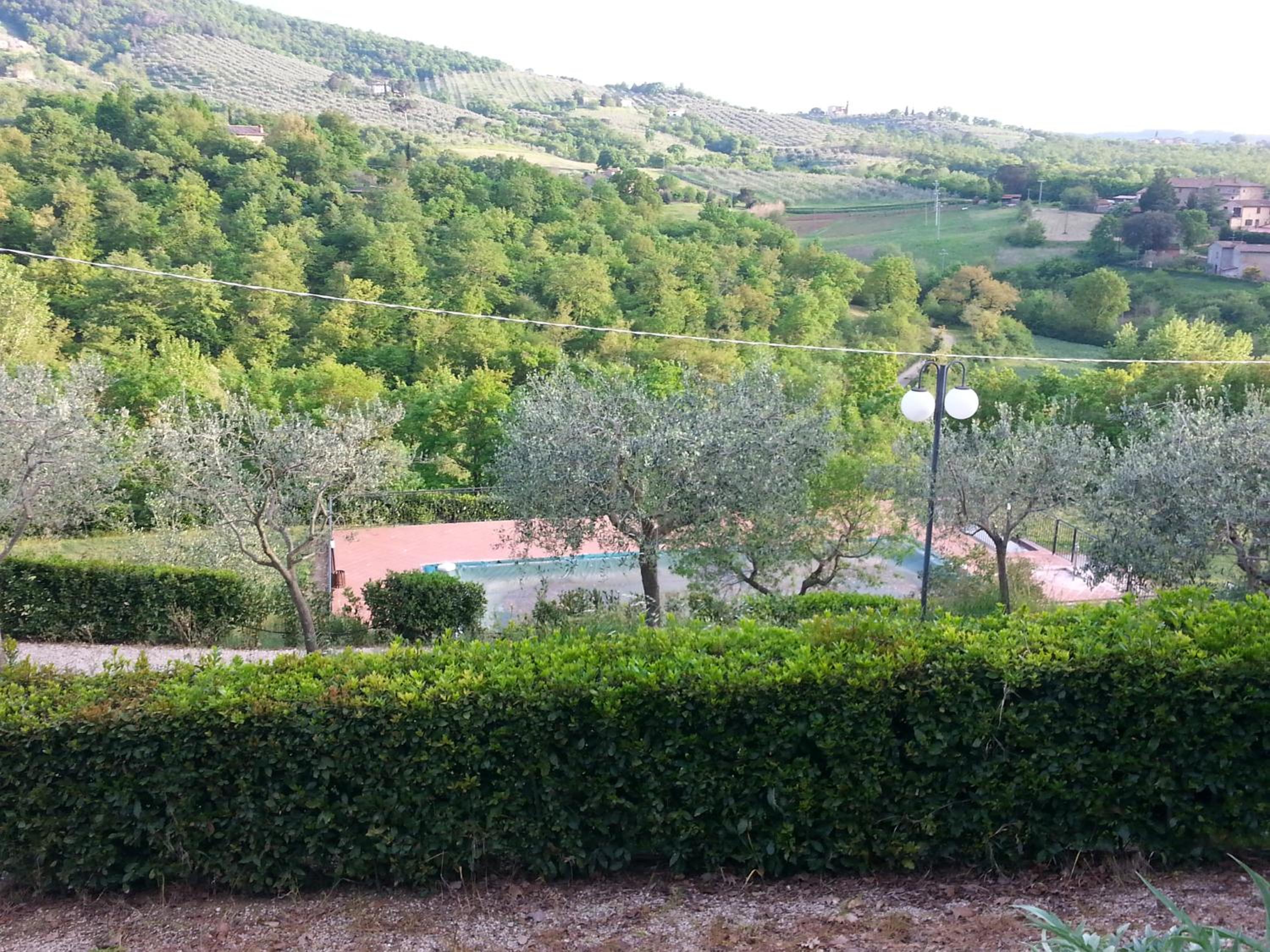 Casa Vacanza La Ginestra Paciano view 2