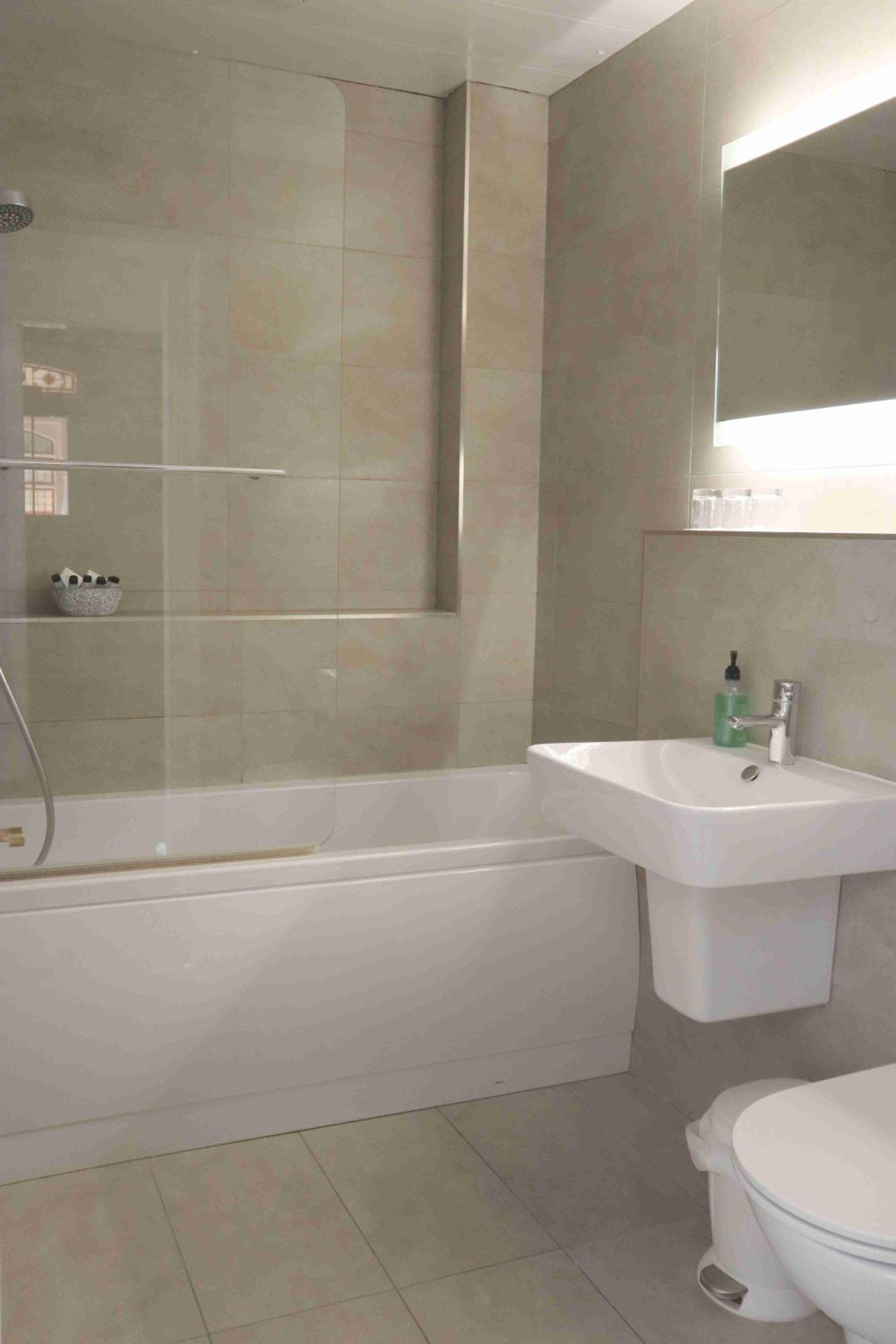 Oxford Vacations - St Margaret's Hotel - Property Image 8