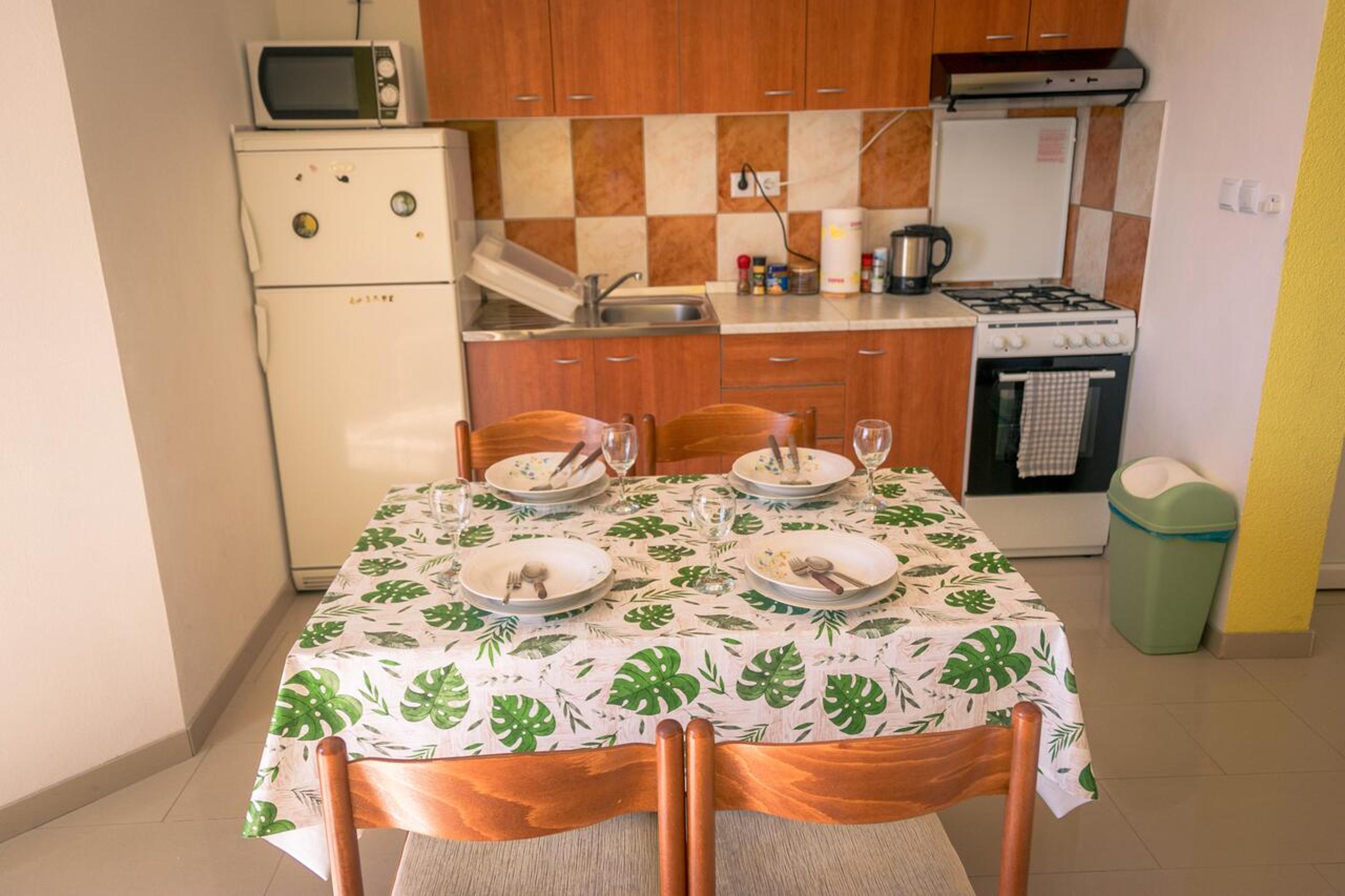 Photo 33