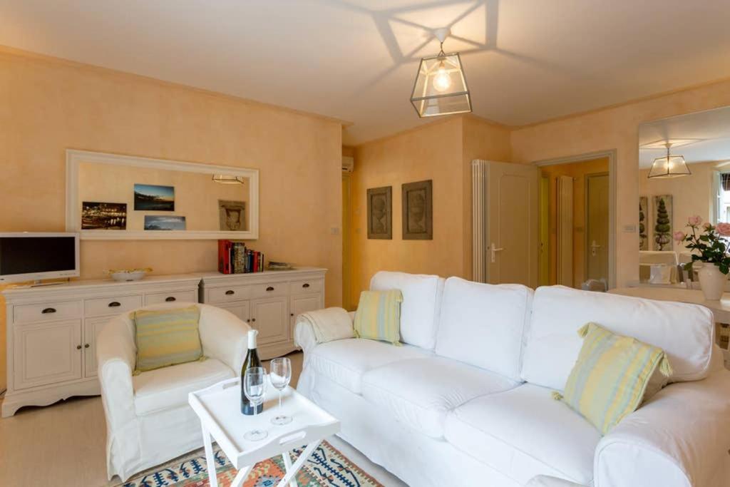 ELEGANTE APPARTAMENTO IN CENTRO view 2