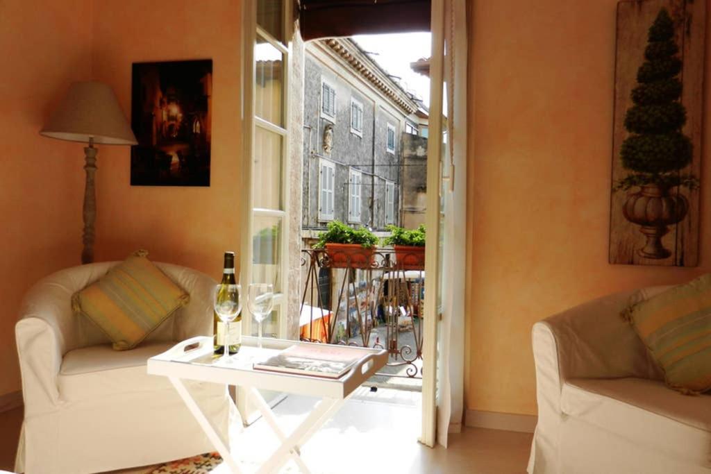 ELEGANTE APPARTAMENTO IN CENTRO view 3