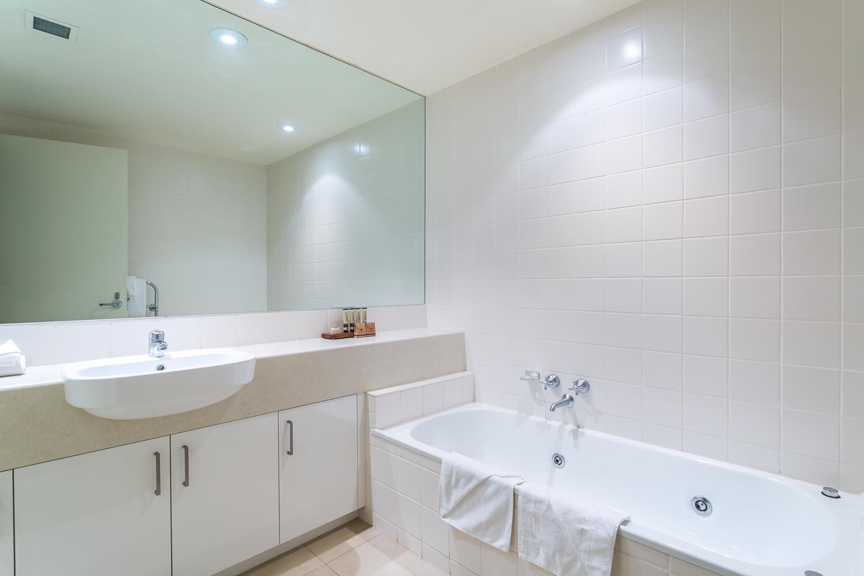 Portsea Village Resort