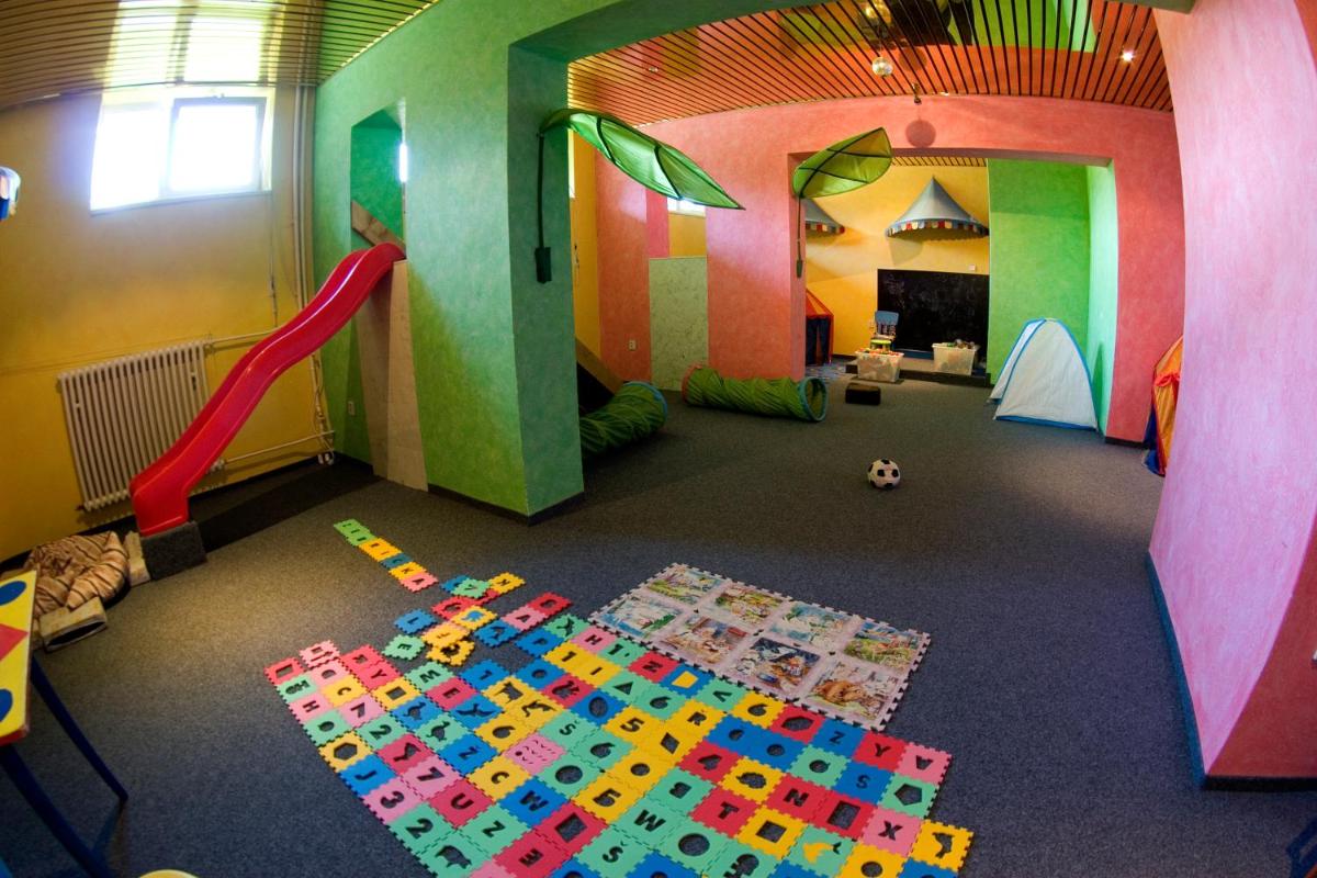 children's play area