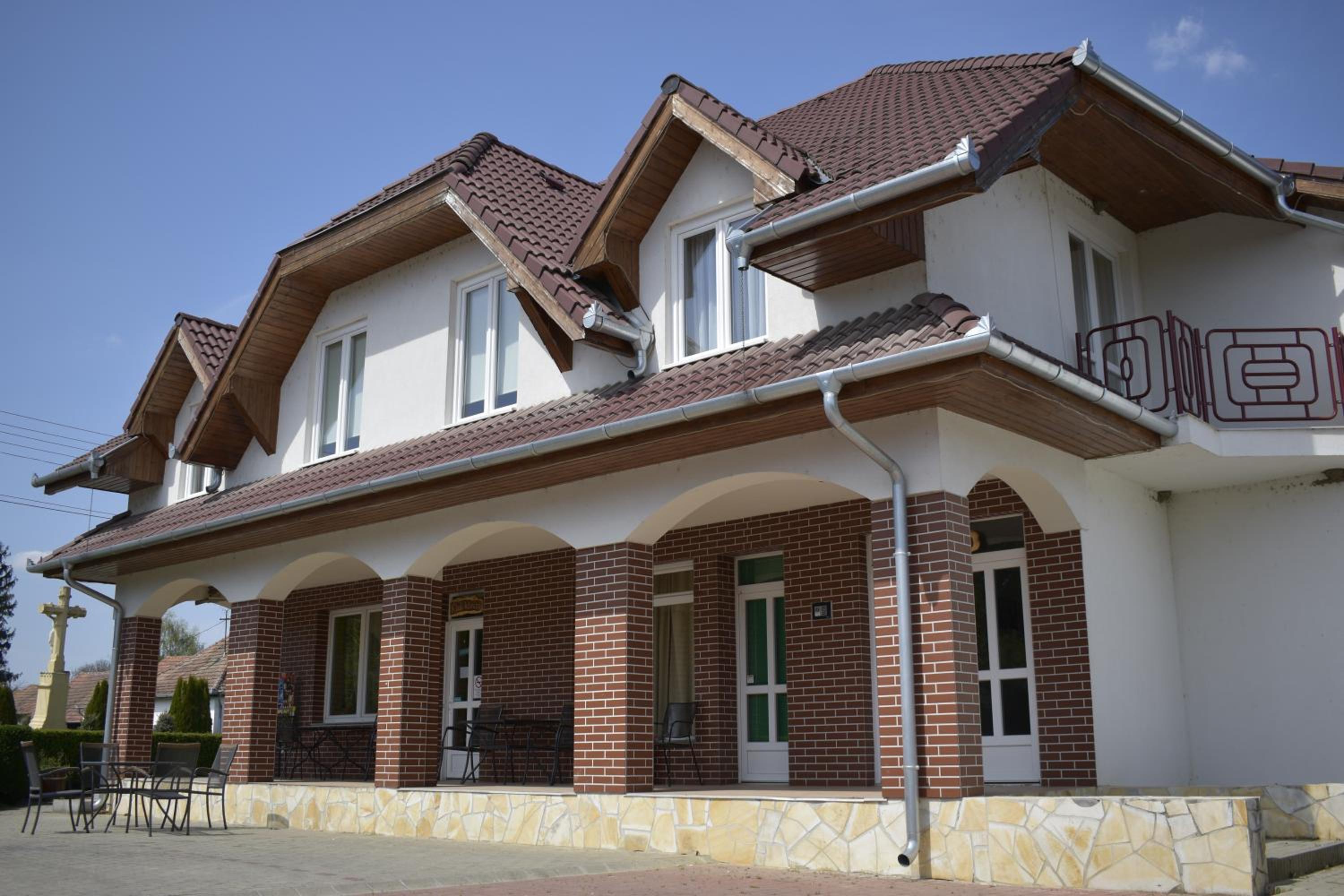 Főnix Apartmanház view 2
